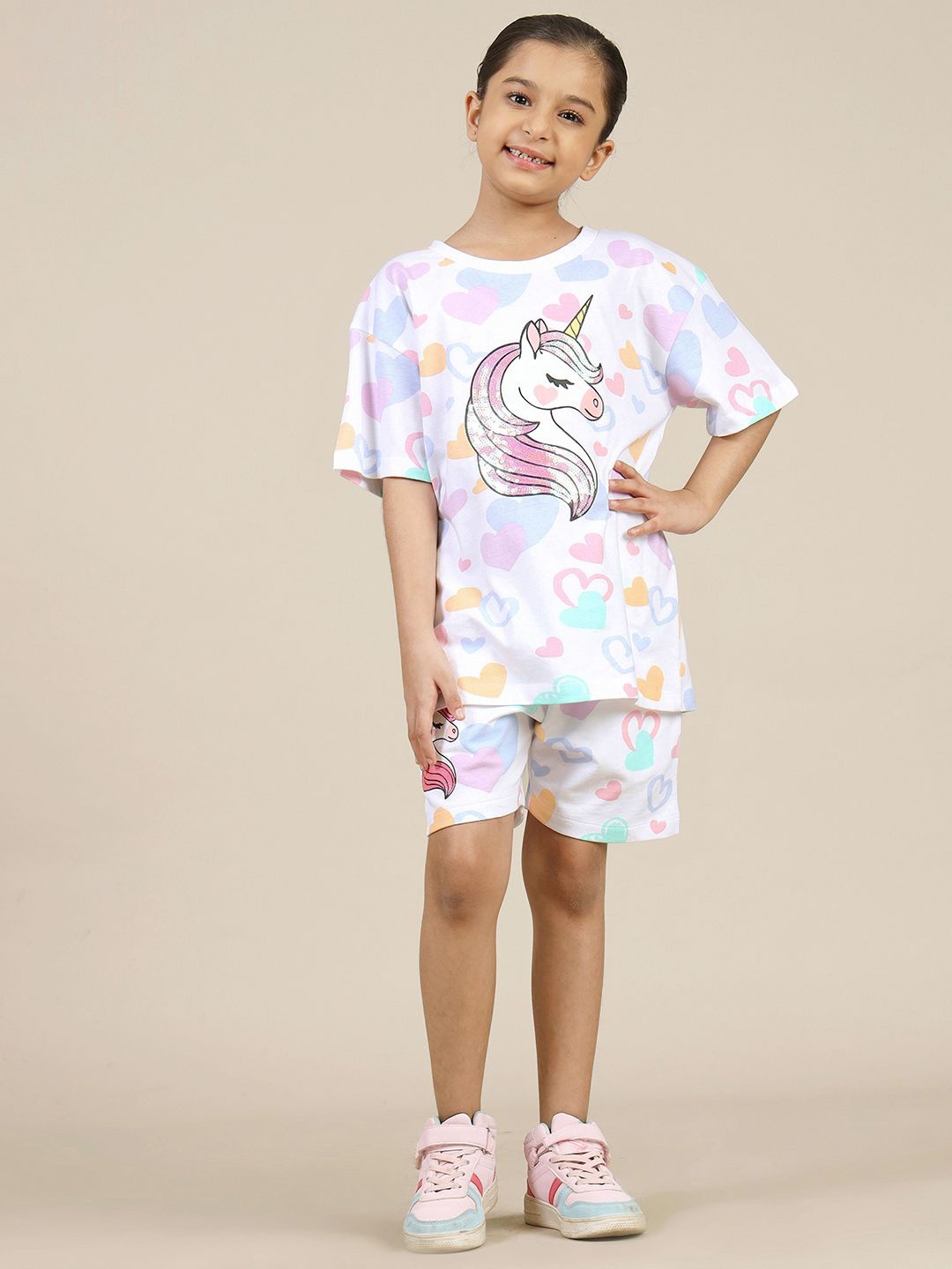 

Kidsville Girls Printed Pure Cotton T-Shirt With Shorts, White