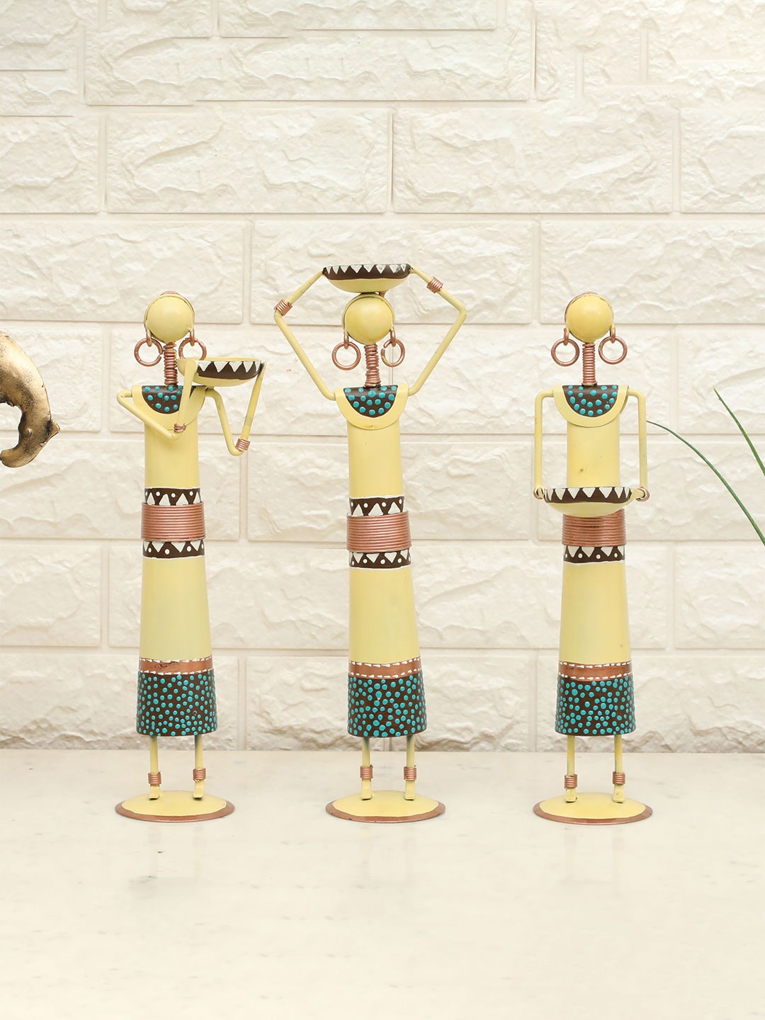 

vedas Mystical Indian Yellow & Green 3 Pieces Printed F-Cosmo Dolls Showpiece