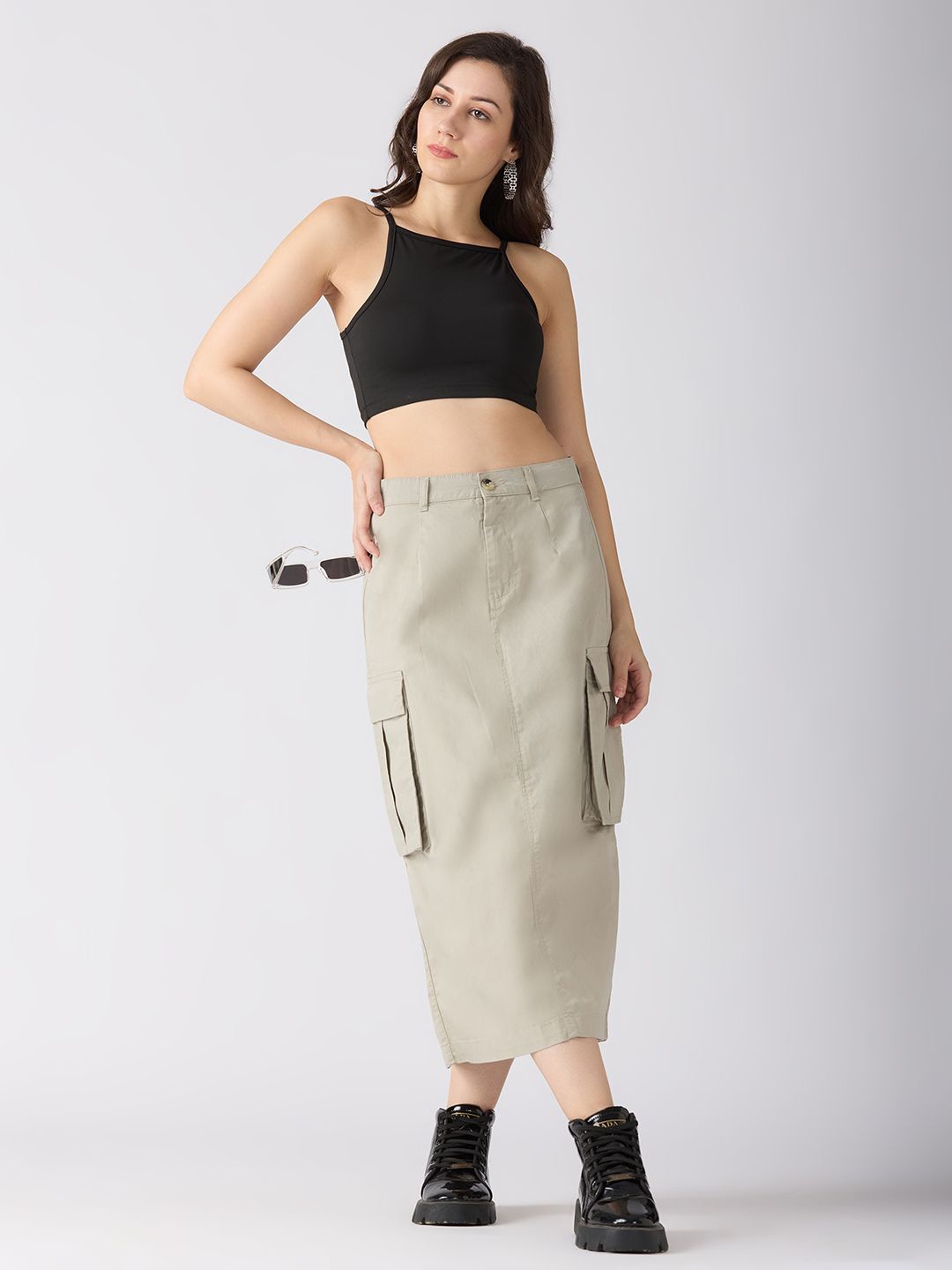 

Globus Stretchable Solid Mid-Rise Straight Fit Midi Cargo Skirt, Beige