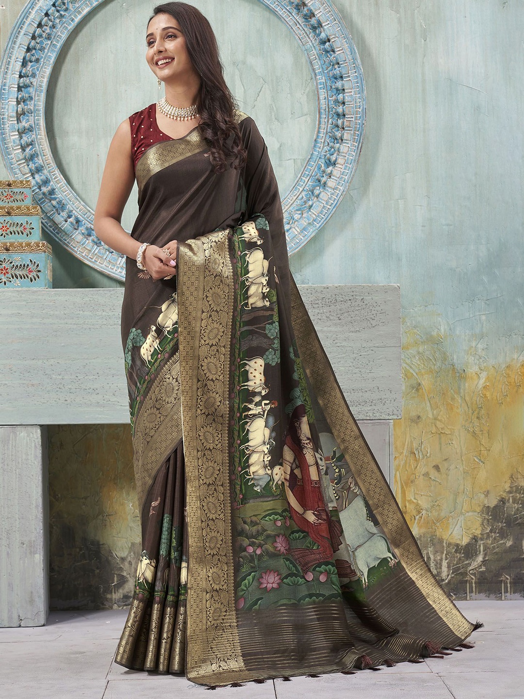 

Ekana Ethnic Motifs Zari Saree, Brown