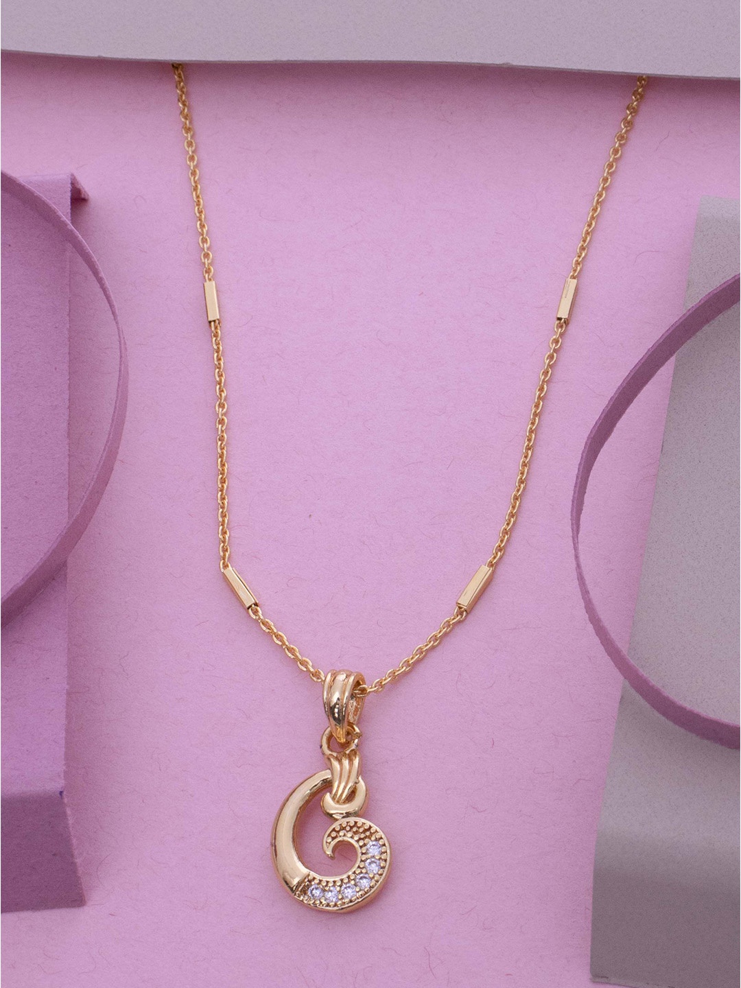 

Ramdev Art Fashion Jwellery Gold-Plated Stone Studded Pendant With Chain