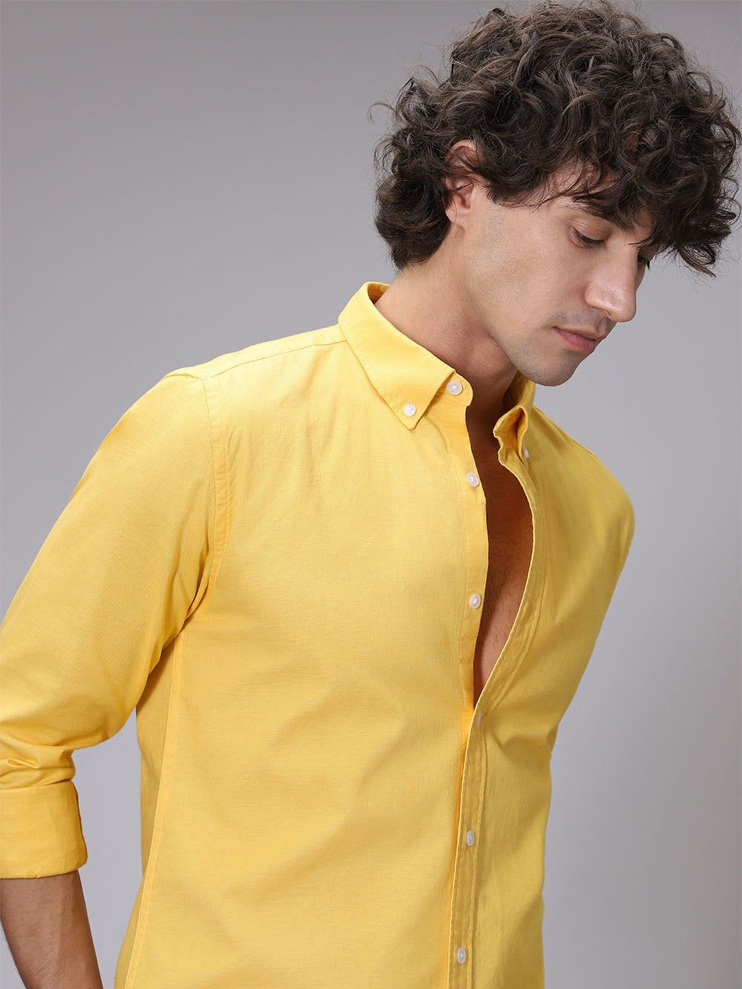 

Banana Club Men Relaxed Slim Fit Opaque Semiformal Shirt, Yellow