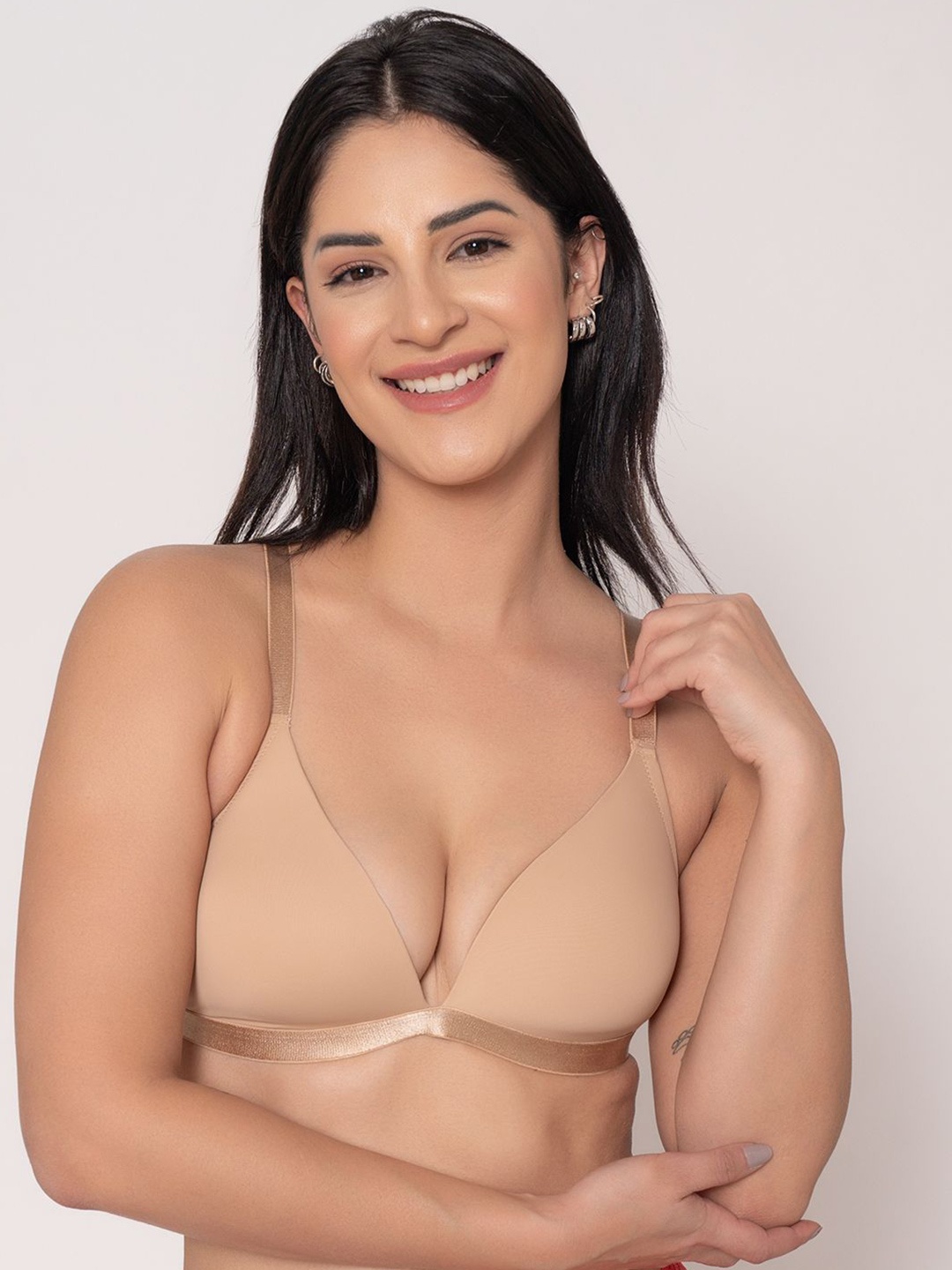 

Chelvet Women Bra Full Coverage Lightly Padded, Nude