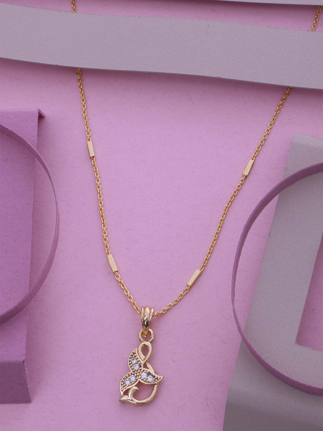 

Ramdev Art Fashion Jwellery Gold-Plated Stone Studded Pendant With Chain