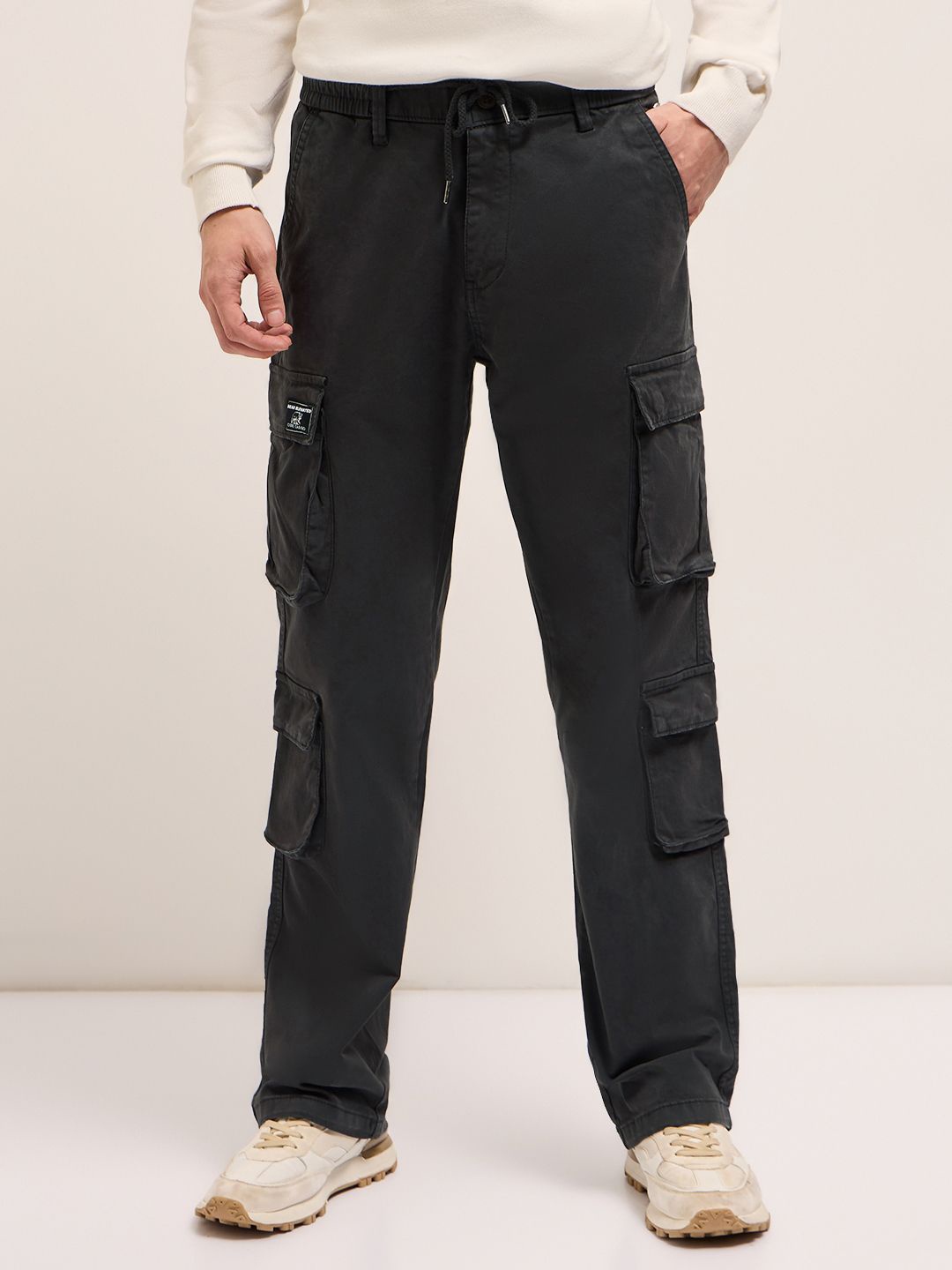 

THE BEAR HOUSE Men's Cotton Regular Fit Cargos, Black