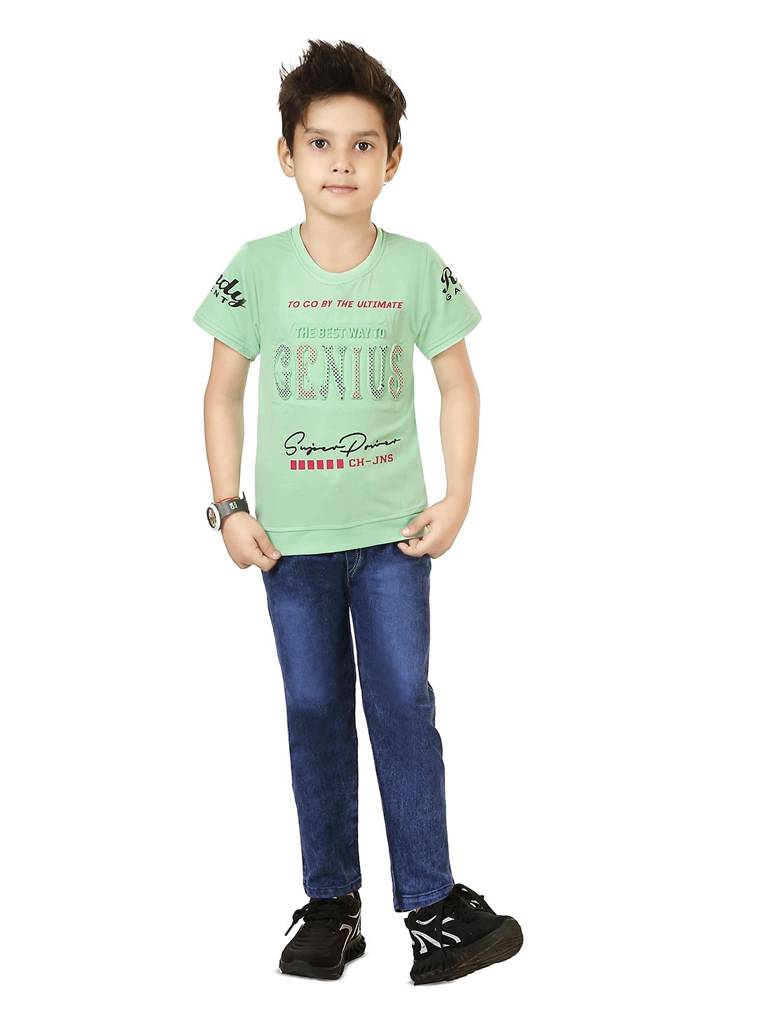 

LUCII Boys Printed Round Neck T-shirt With Jeans, Green