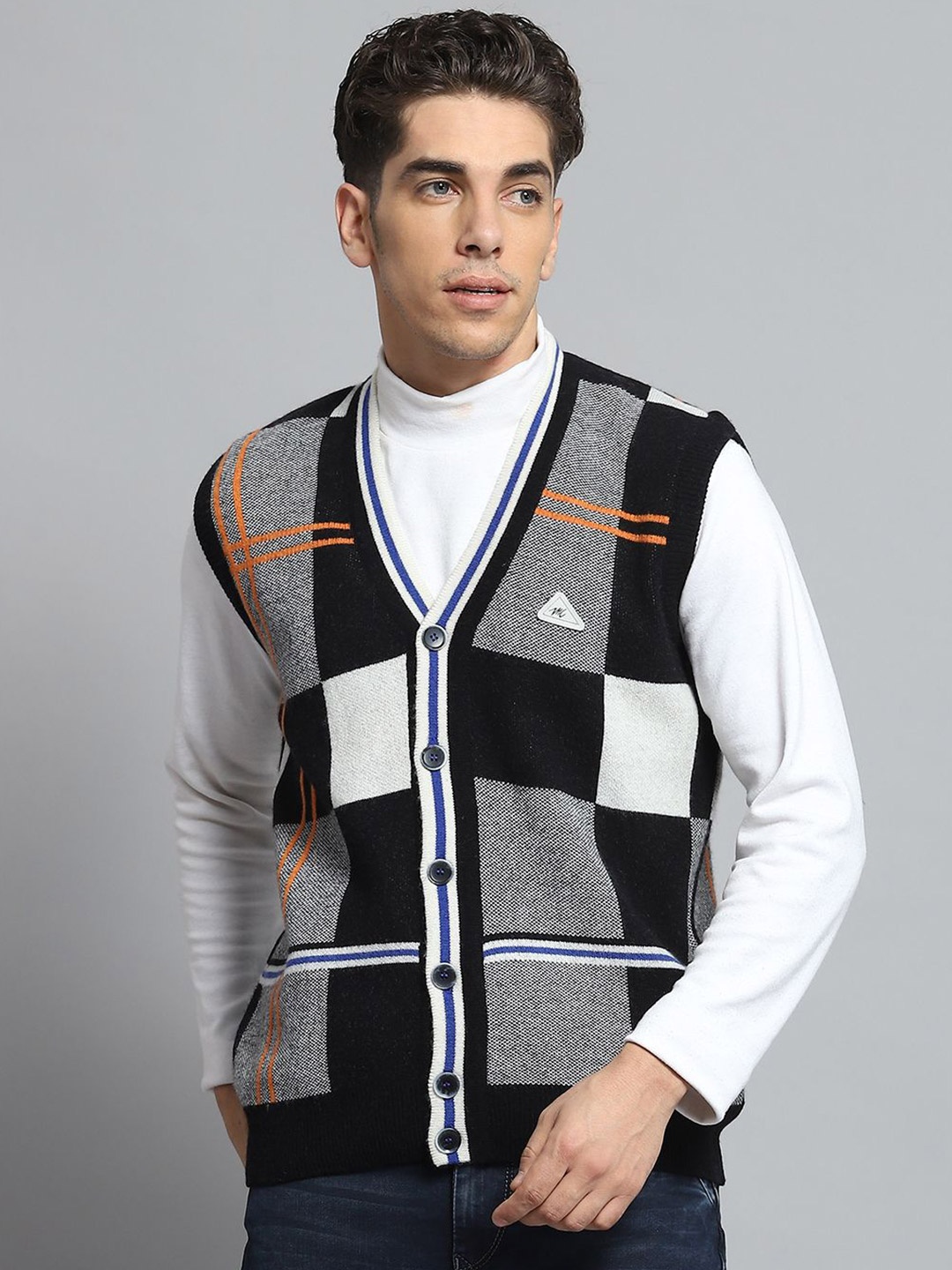 

Monte Carlo Men Colourblocked Woollen Sweater Vest, Black