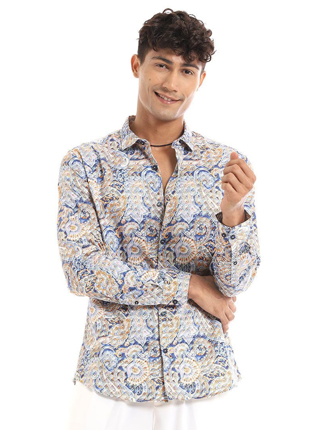 

Banana Club Men Relaxed Slim Fit Floral Opaque Printed Casual Shirt, Red