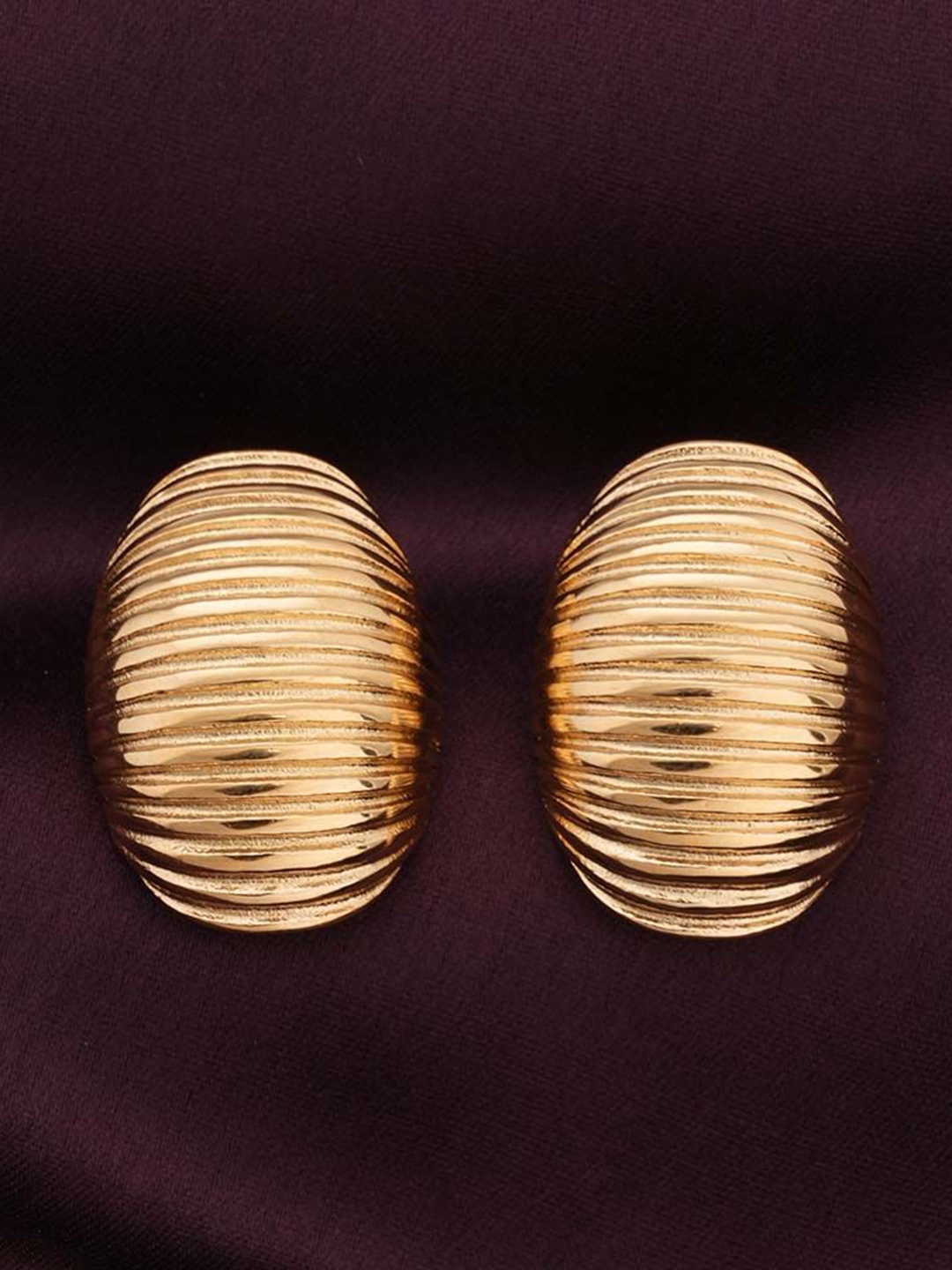 

PALMONAS Elegant Ribbed Oval Gold-Plated Geometric Waterproof & Anti-Tarnish Drop Earrings