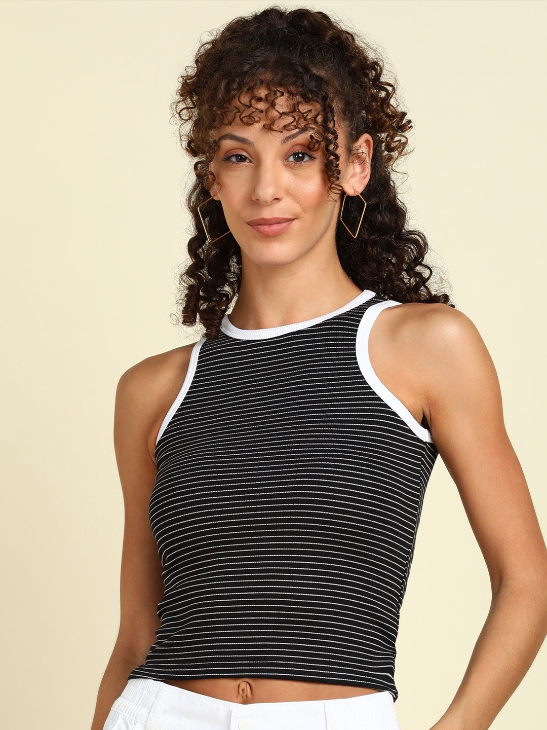 

SAFFE Women Striped Sleeveless Crop Top, Black