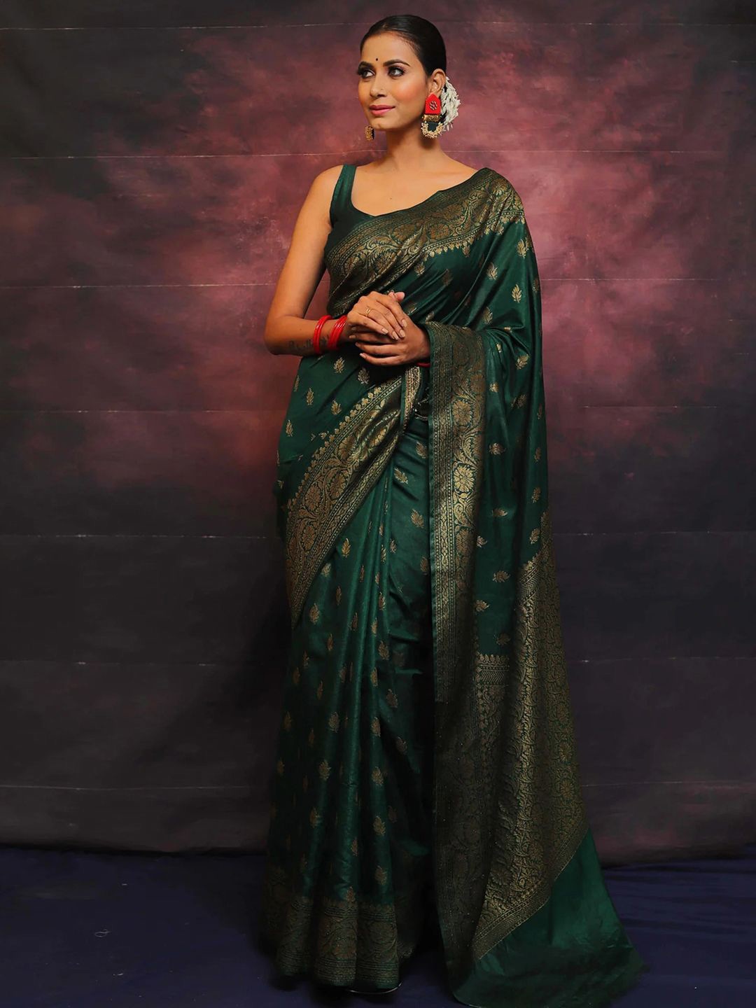 

KALINI Ethnic Motifs Woven Design Zari Banarasi Saree, Green