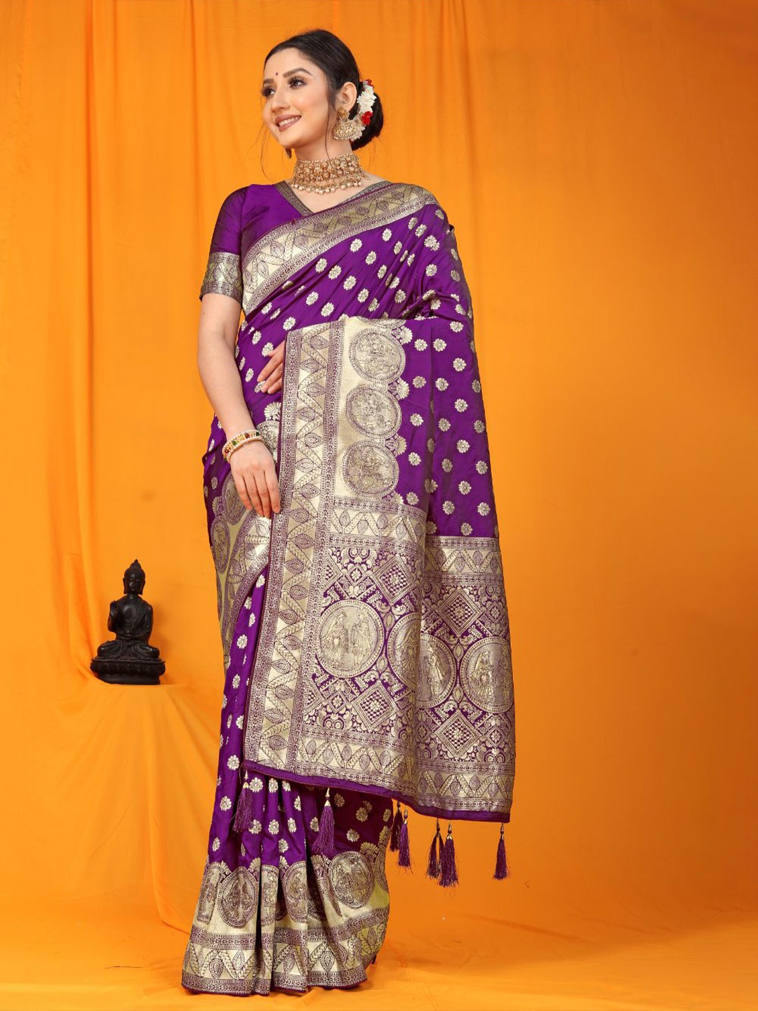 

Royal Rajgharana Saree Woven Design Zari Pure Silk Banarasi Sarees, Purple