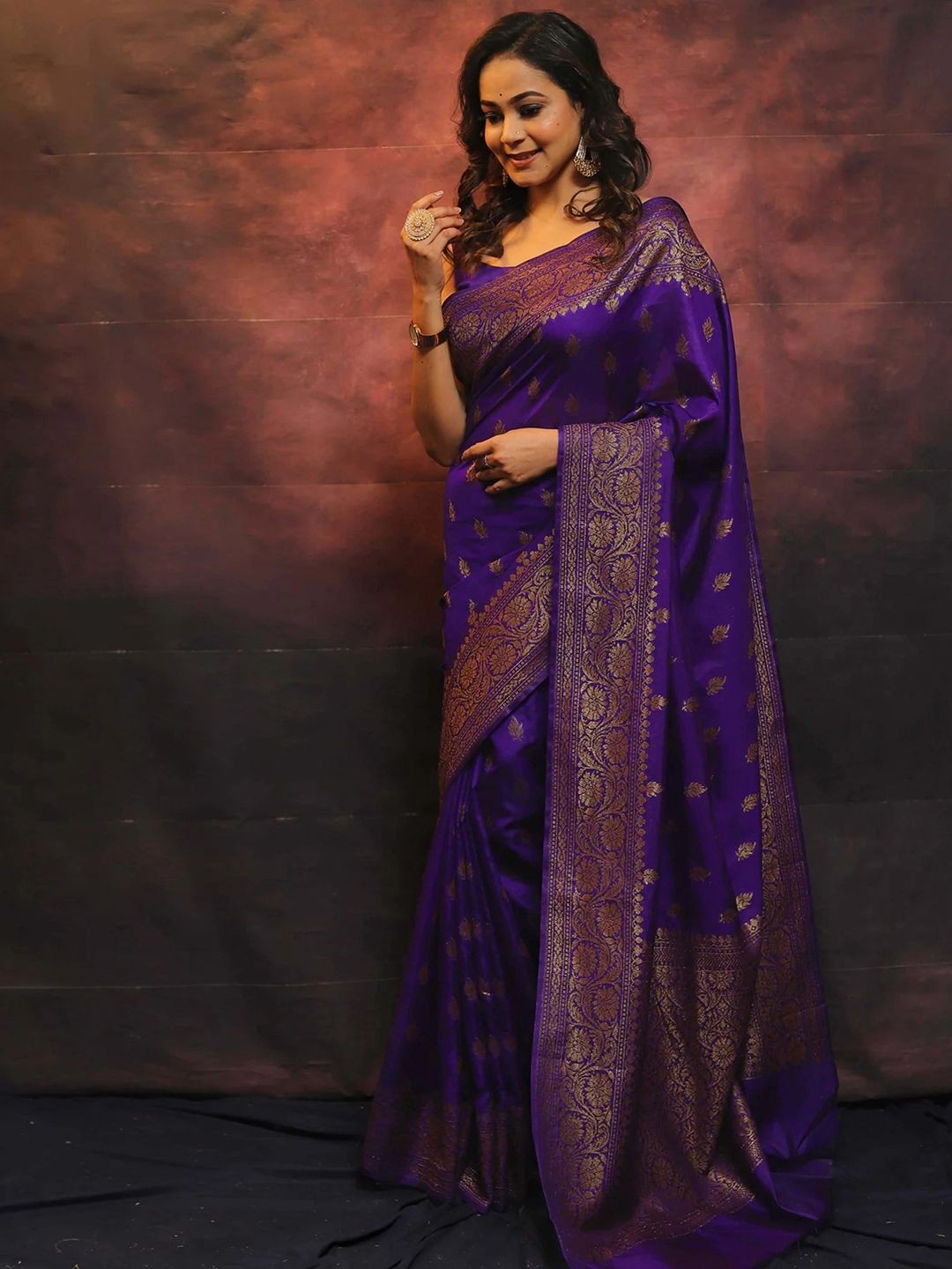 

KALINI Floral Zari Banarasi Saree, Blue
