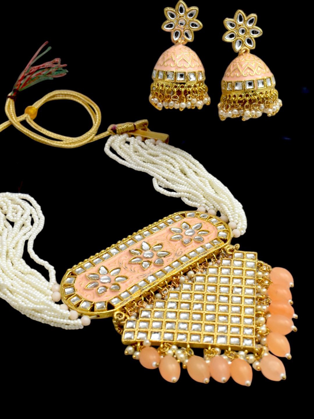 

TISHUL JEWELS Gold Plated Kundan Stone Studded & Beaded Jewellery Set