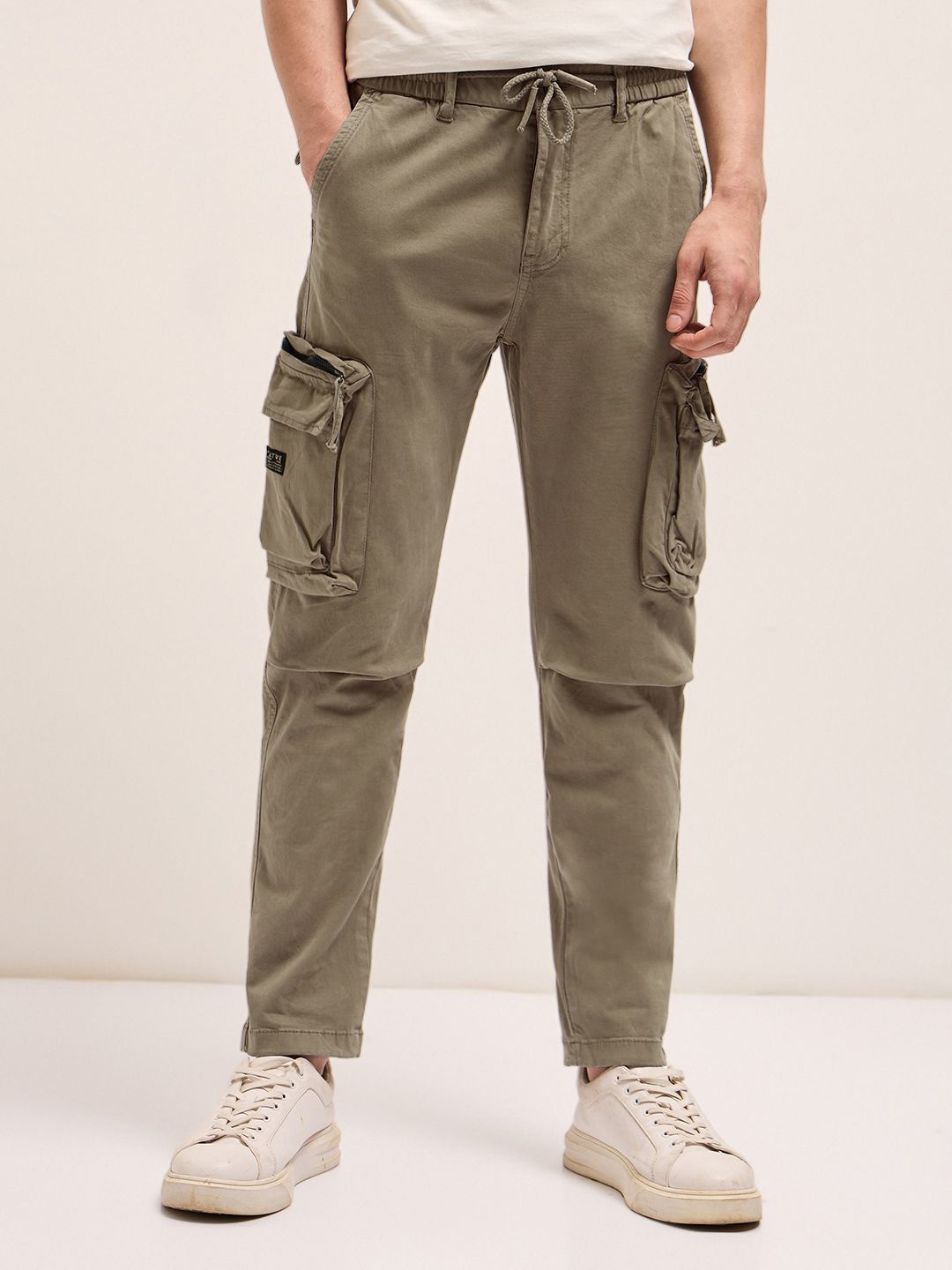 

THE BEAR HOUSE Men Cotton Slim Fit Cargos Trousers, Beige