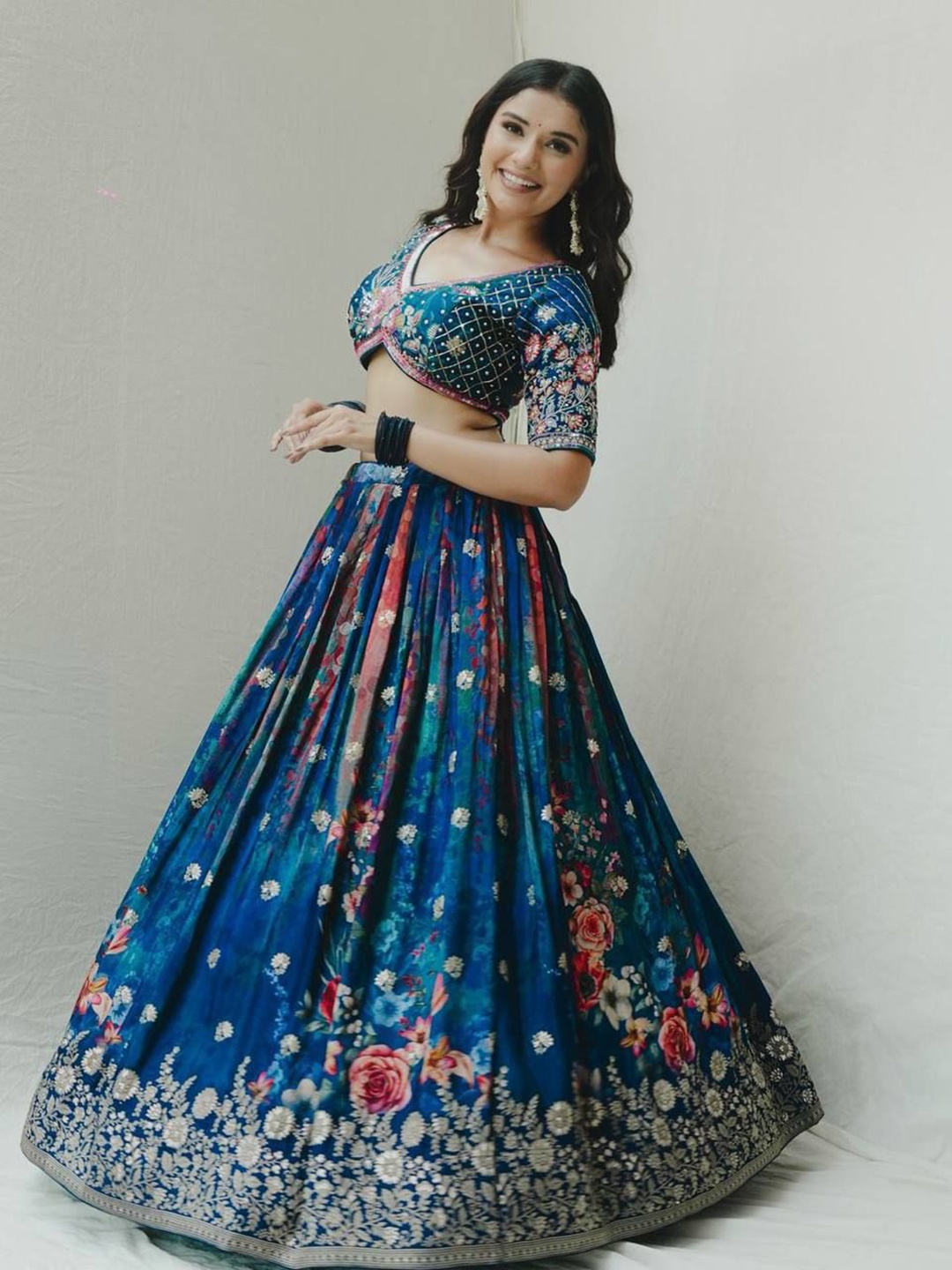 

VILLE FASHION Embroidered Sequinned Semi-Stitched Lehenga & Unstitched Blouse With Dupatta, Blue