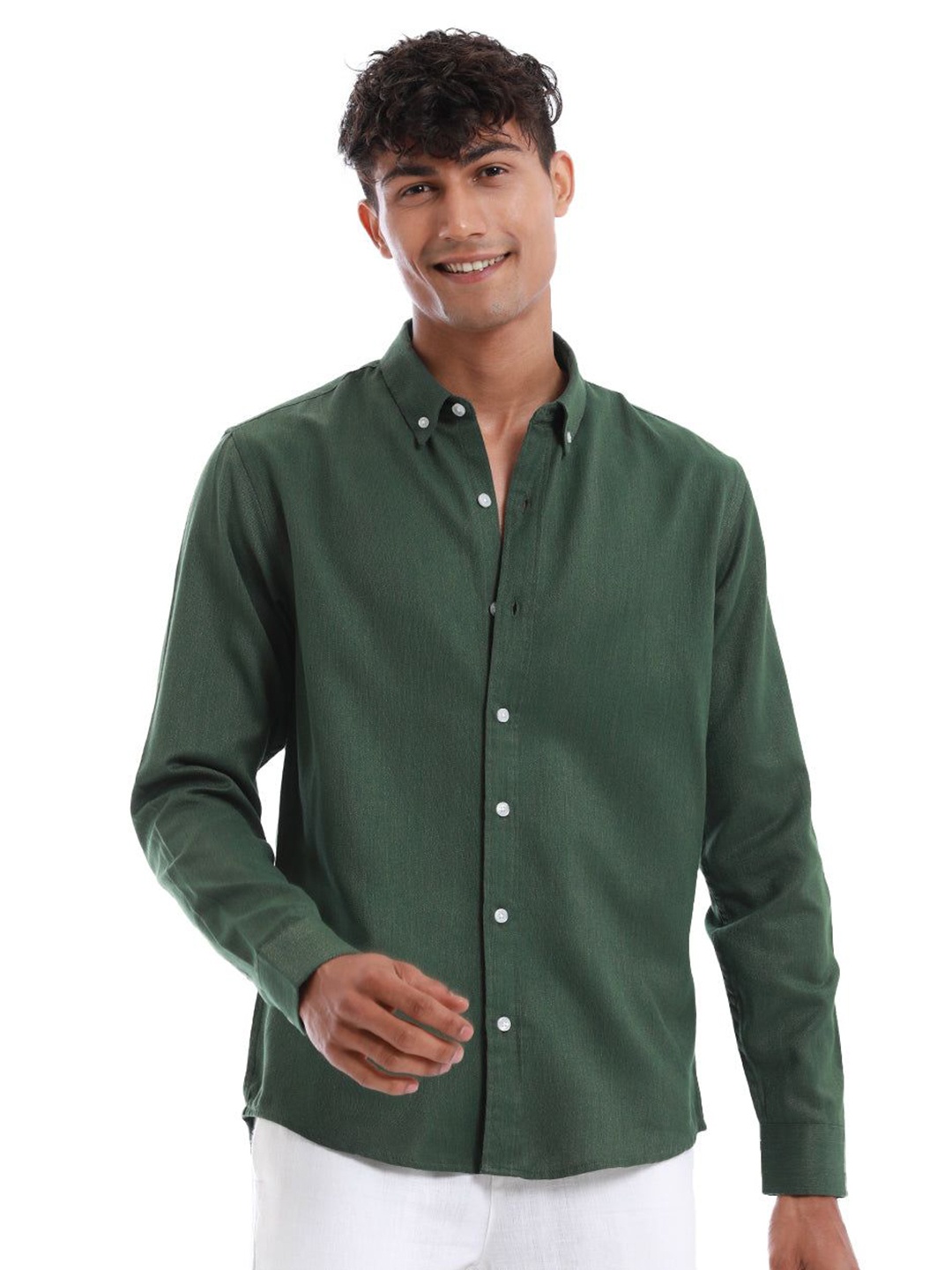 

Banana Club Men Relaxed Slim Fit Opaque Semiformal Shirt, Green