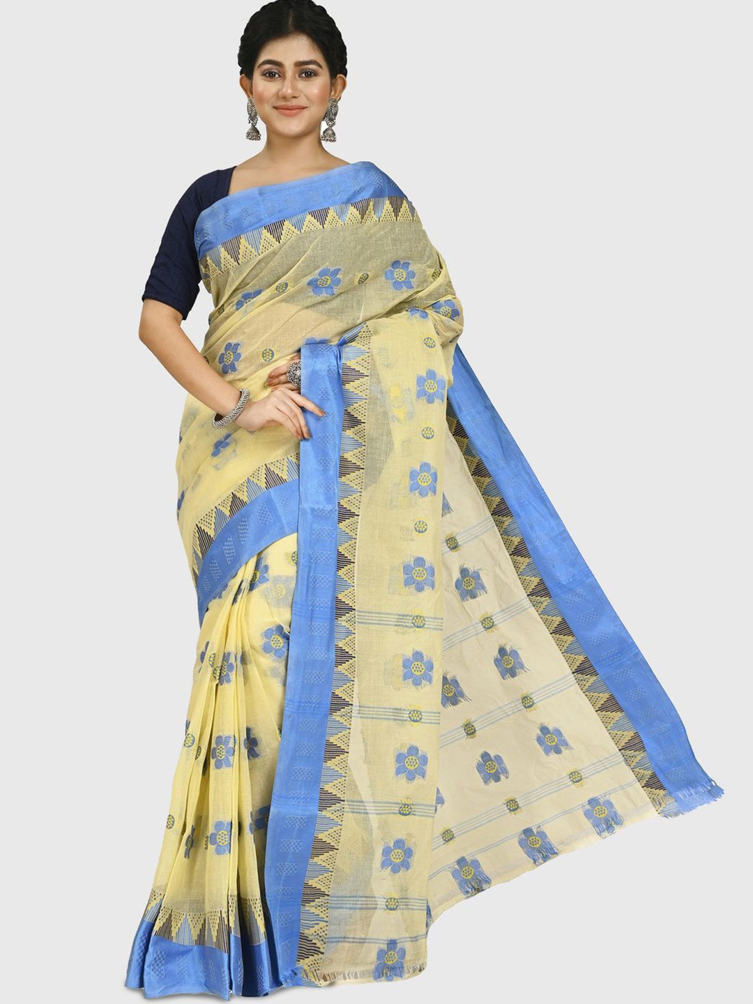 

Crochetin Ethnic Motifs Pure Cotton Taant Saree, Beige