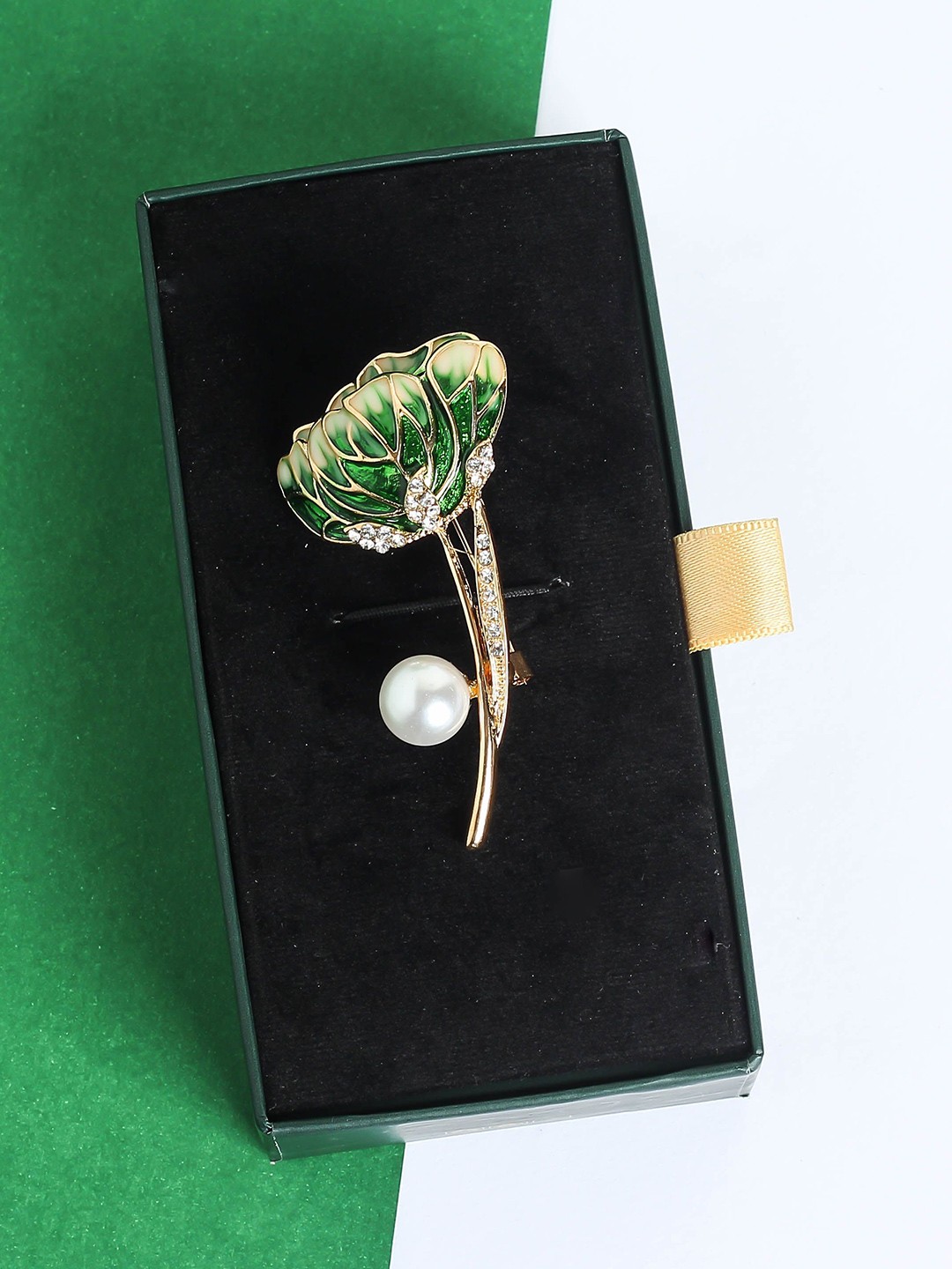 

Tossido Men Stone-Studded & Beaded Lotus Shaped Brooch, Green