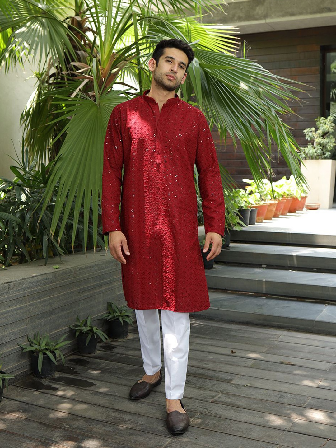 

House Of Chikankari Men's Woven Chikankari Cotton Kurta, Maroon