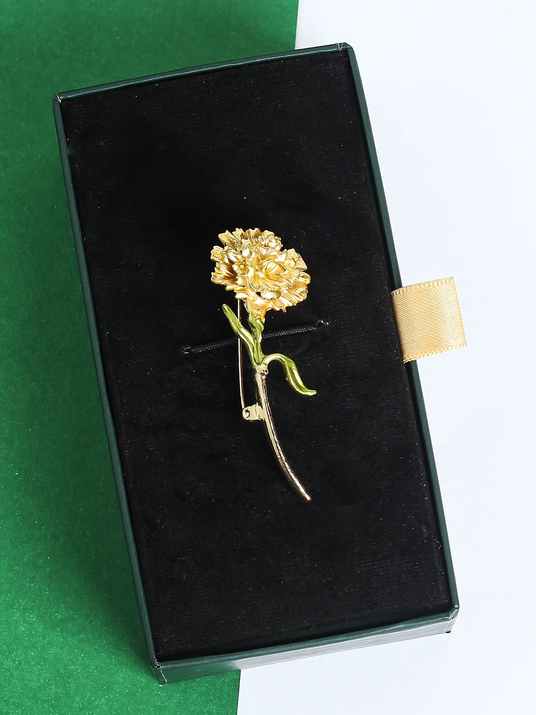 

Tossido Men Flower Brooch, Gold