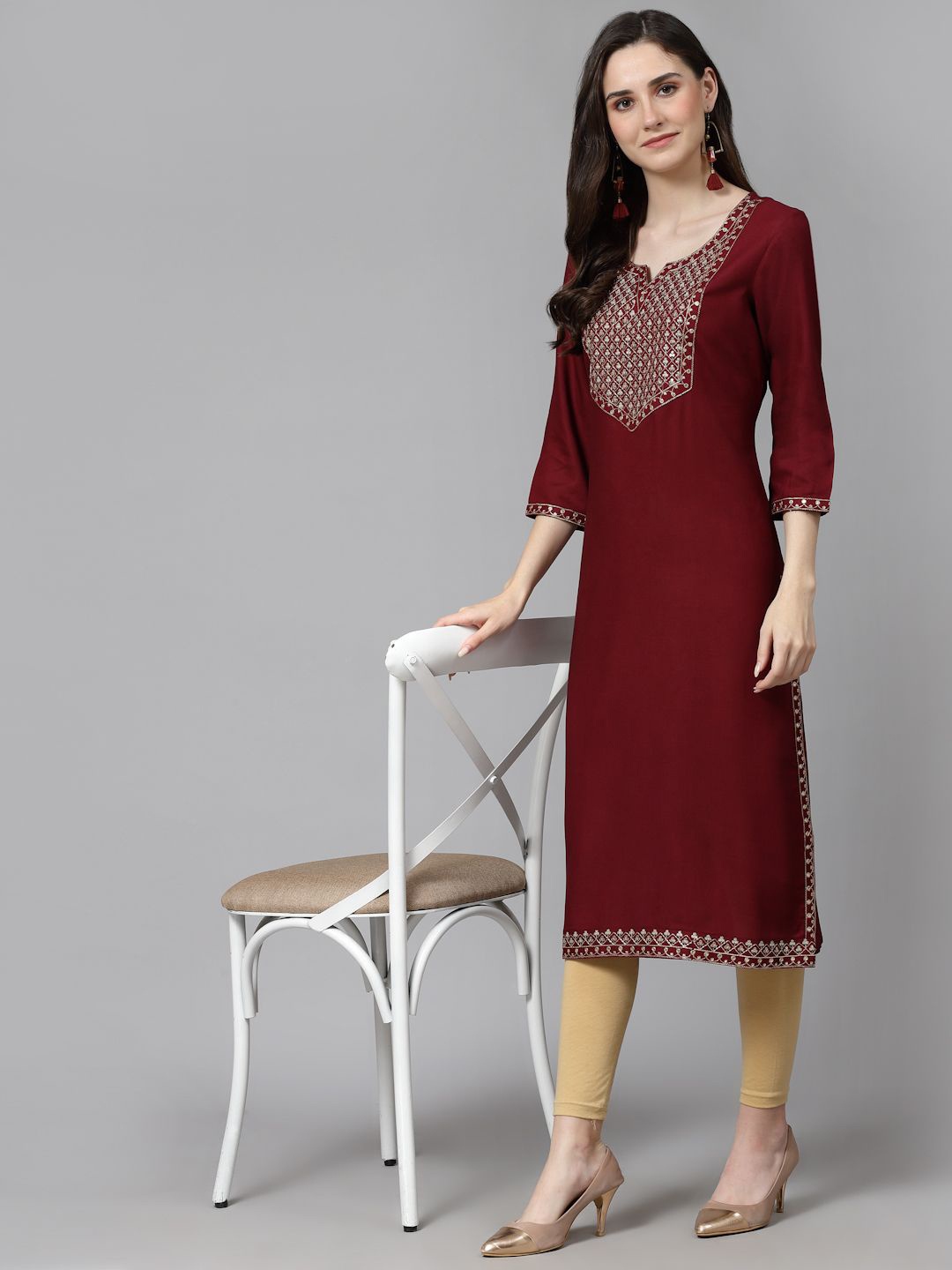 

His&Her Women Yoke Design Sequinned Kurta, Maroon