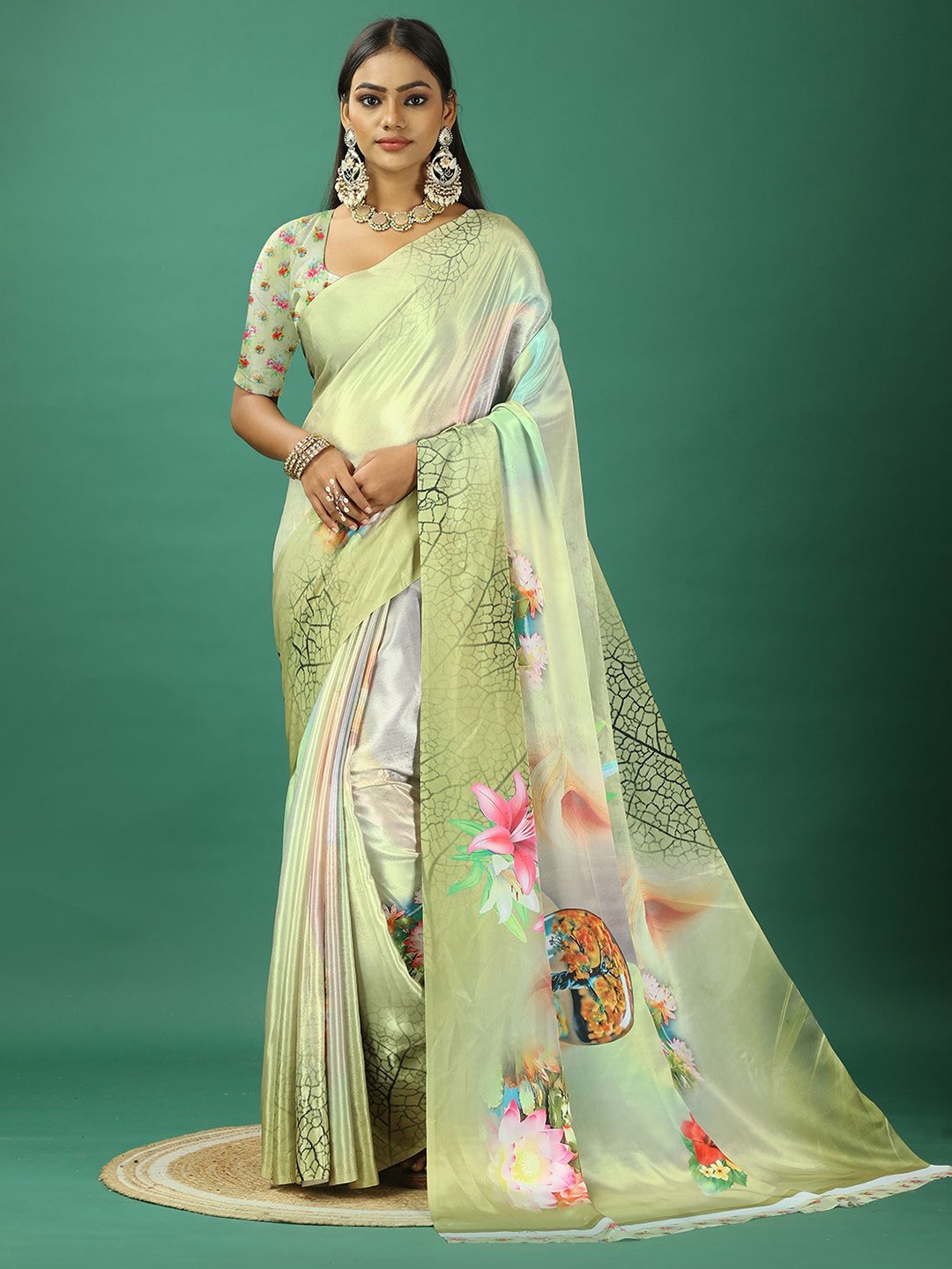 

NIRMAL CREATION Floral Printed Saree, Green