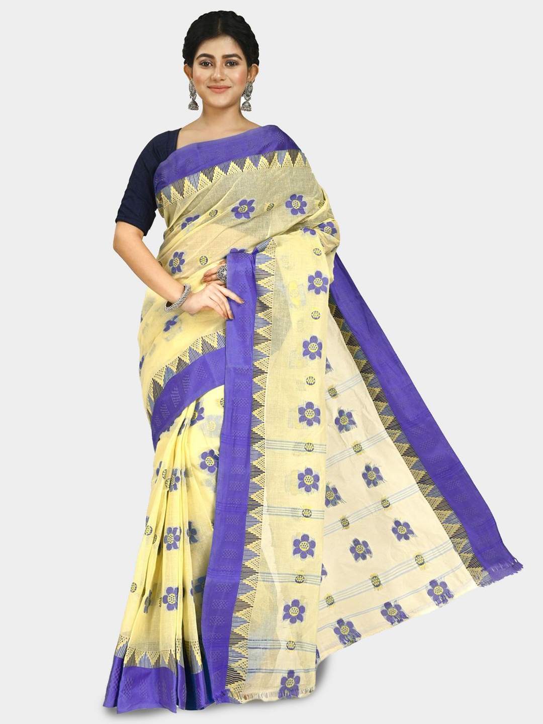 

Crochetin Floral Woven Design Pure Cotton Taant Saree, Beige