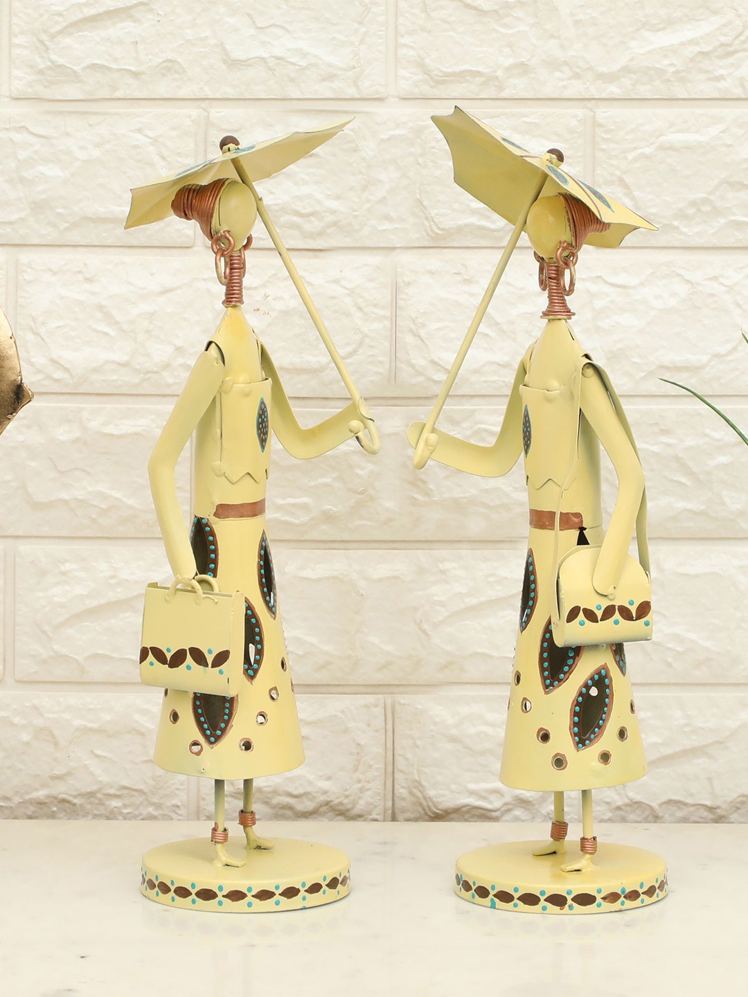 

vedas Mystical Indian Yellow & Brown 2 Pieces F-Domino Dolls Showpieces