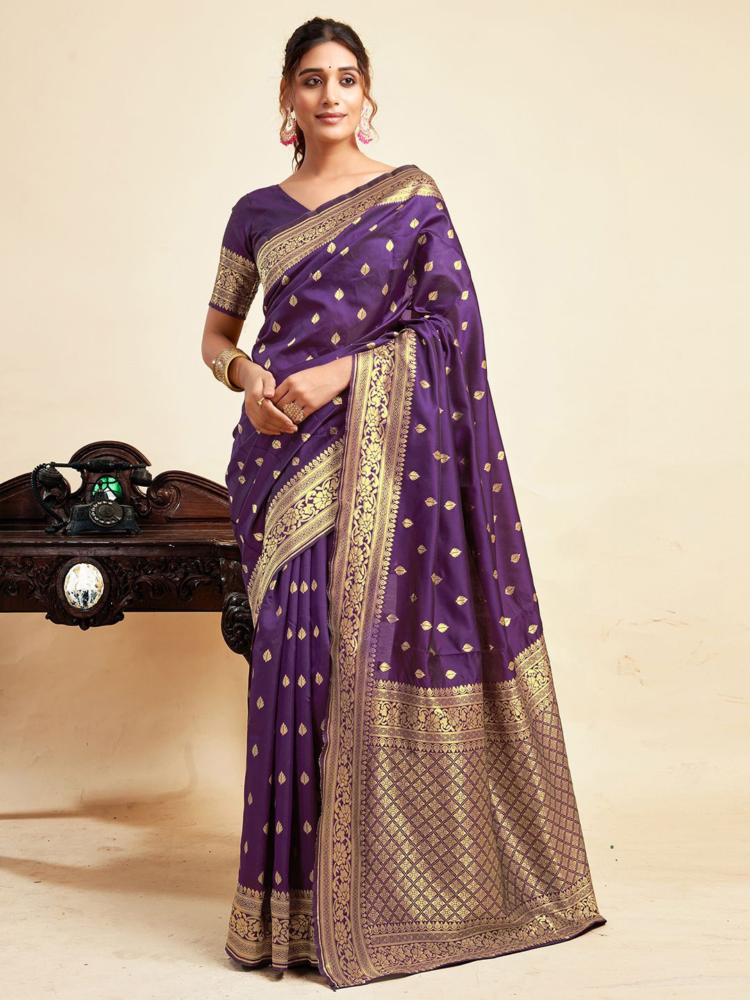 

KALINI Floral Woven Design Zari Banarasi Saree, Purple