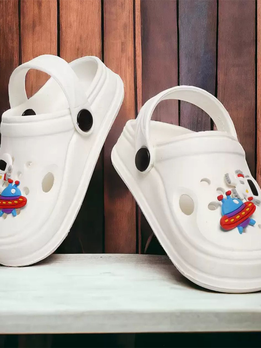

BAESD Kids Self Design Clogs, White