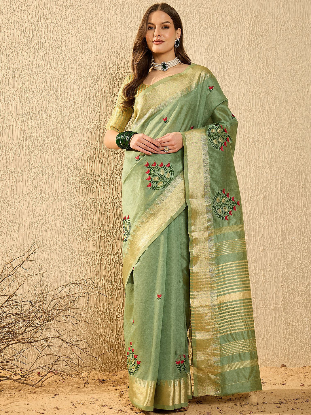 

SERONA FABRICS Woven Design Embroidered Designer Banarasi Saree, Green