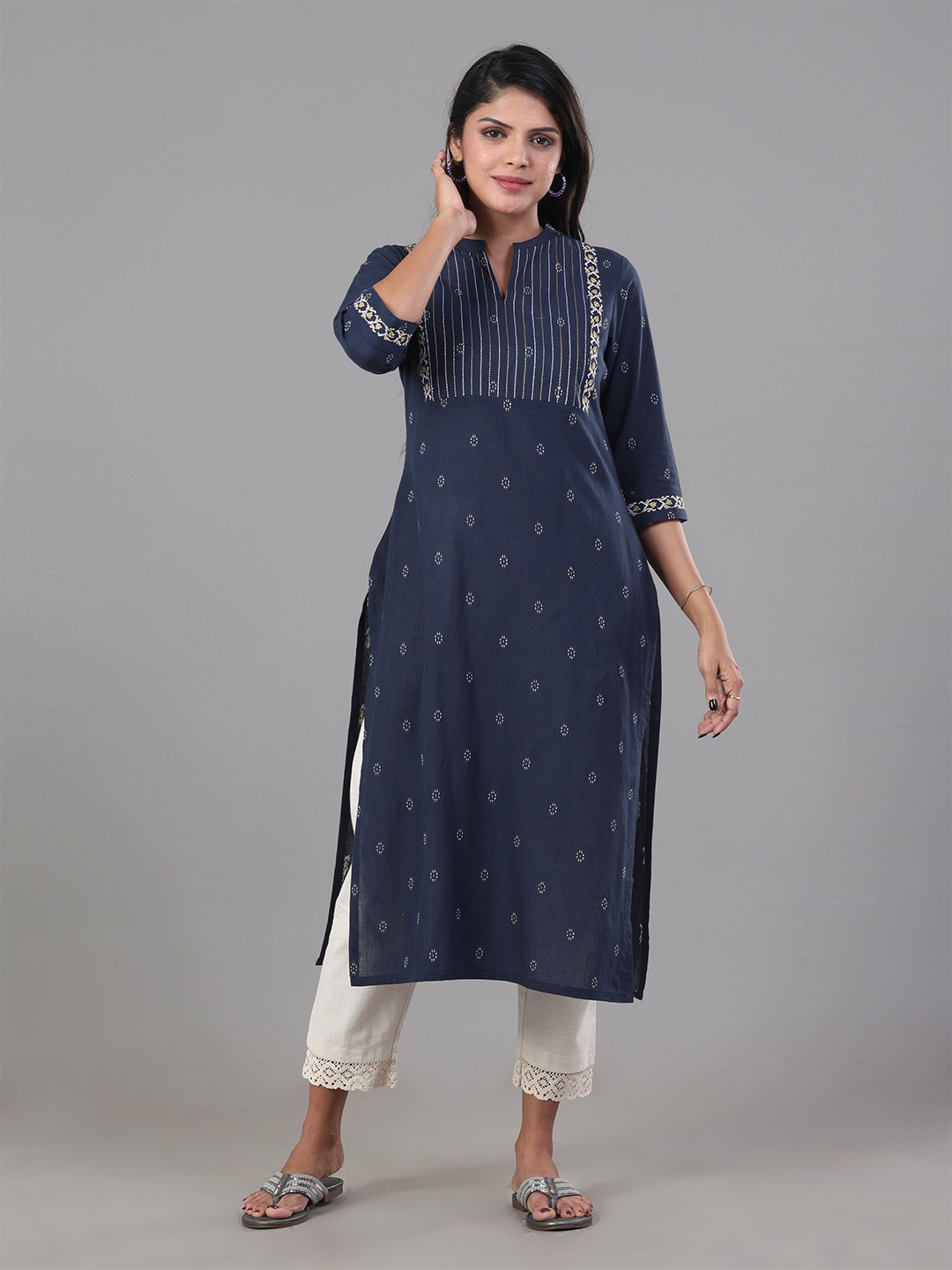 

Vismay Women Embroidered Pure Cotton Straight Kurta, Navy blue