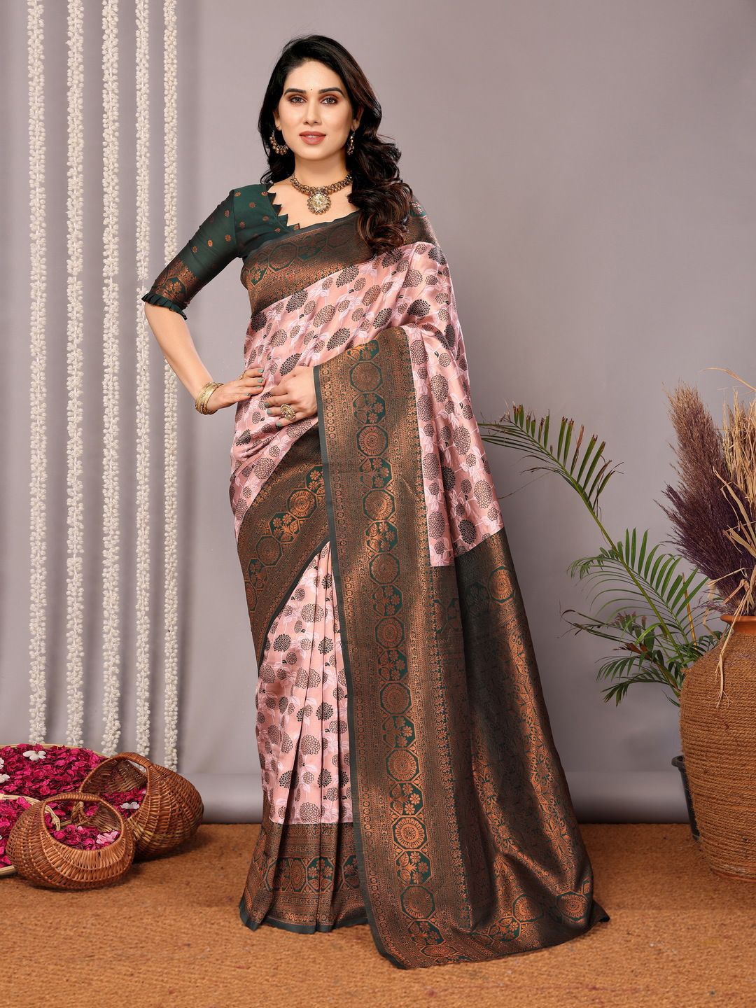 

SHIJILA Floral Woven Design Banarasi Saree, Cream