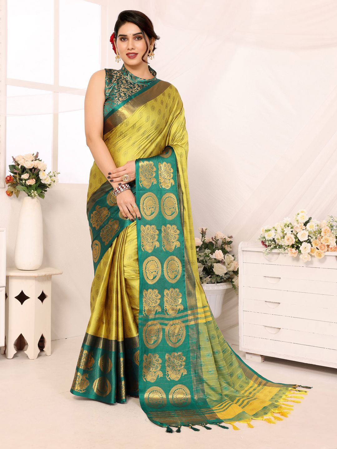 

yourwish Woven Design Zari Gadwal Saree, Lime green