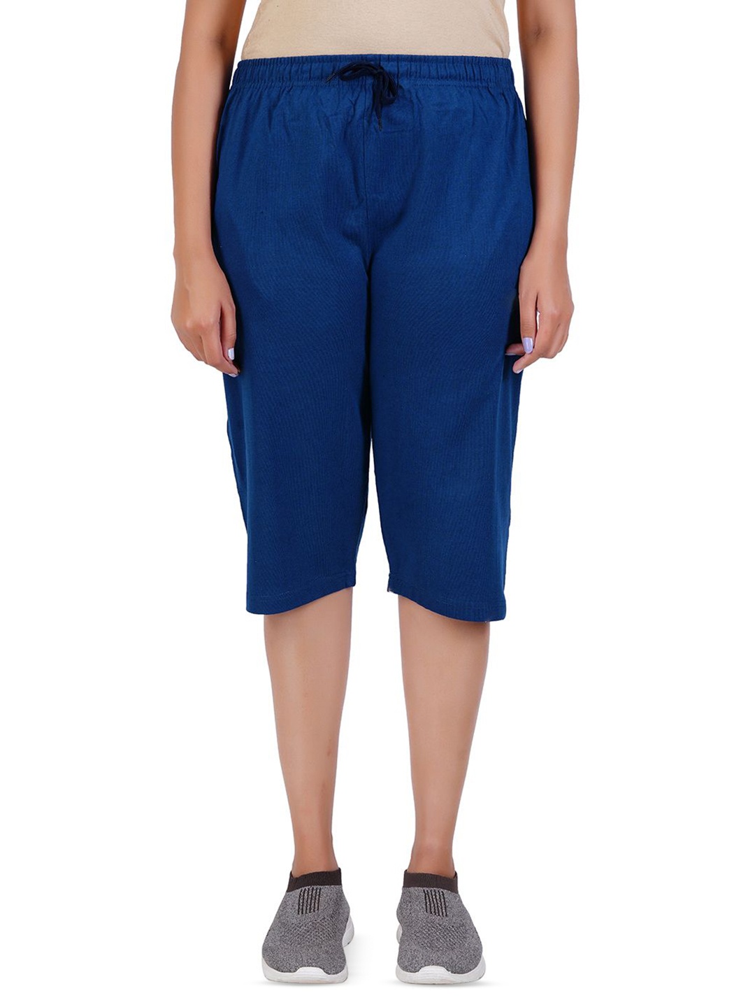 

FEEL TRACK Women Cotton Regular Fit Capris, Blue