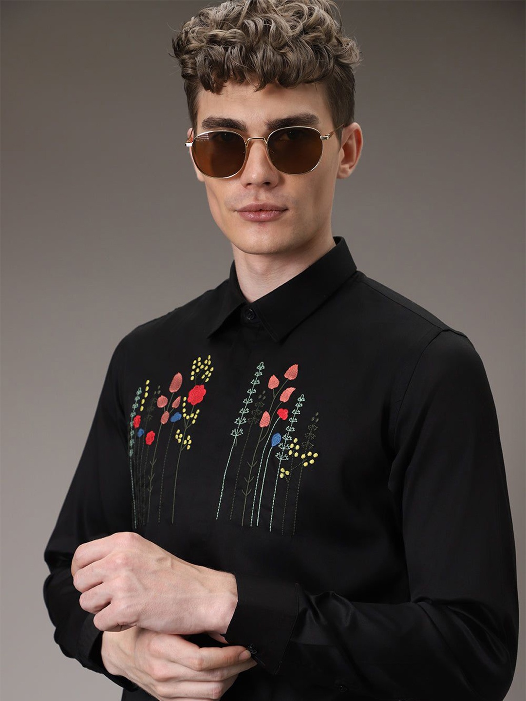 

Banana Club Men Relaxed Slim Fit Floral Opaque Semiformal Shirt, Black