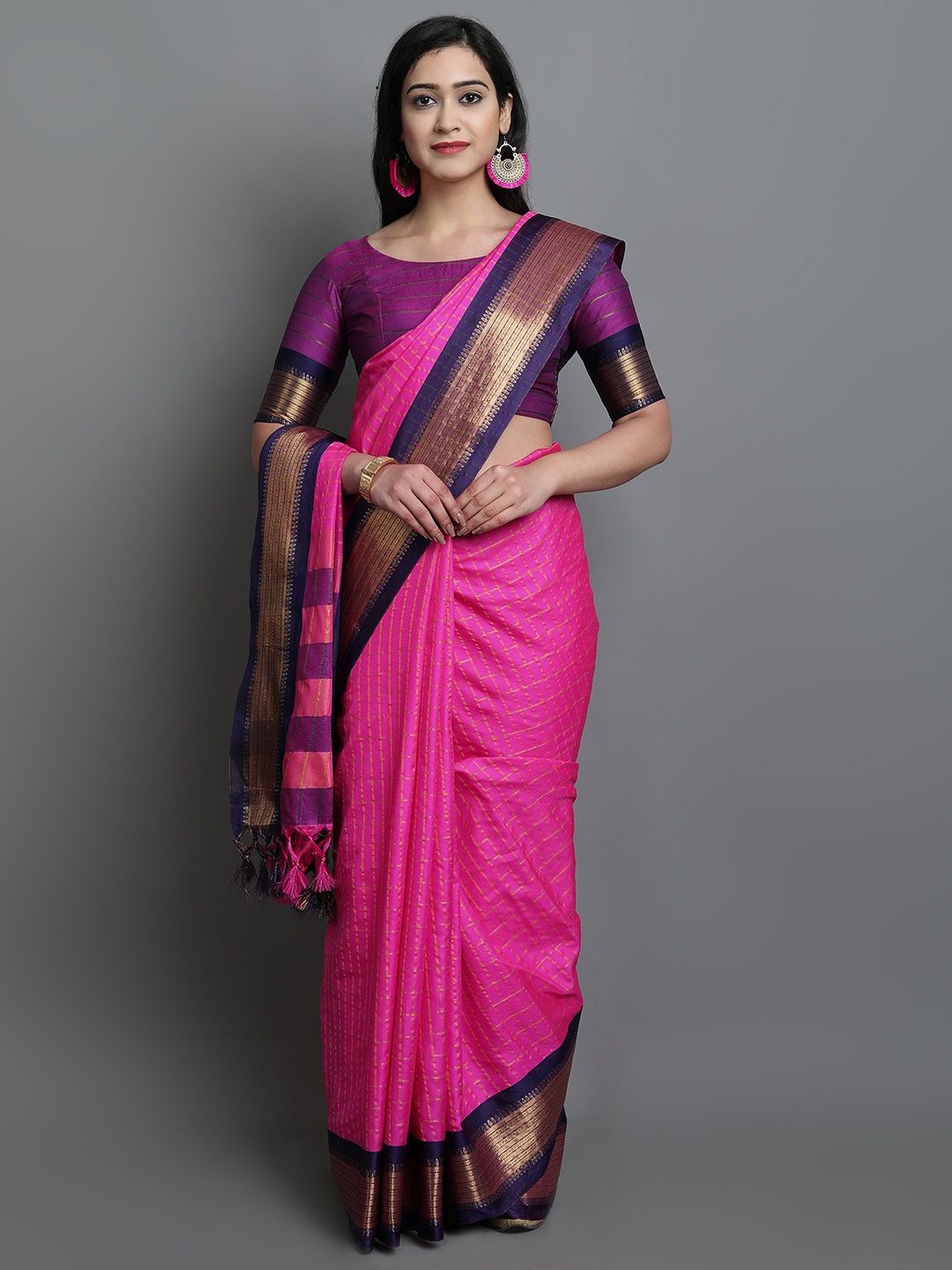 

yourwish Checked Woven Design Zari Garad Saree, Pink