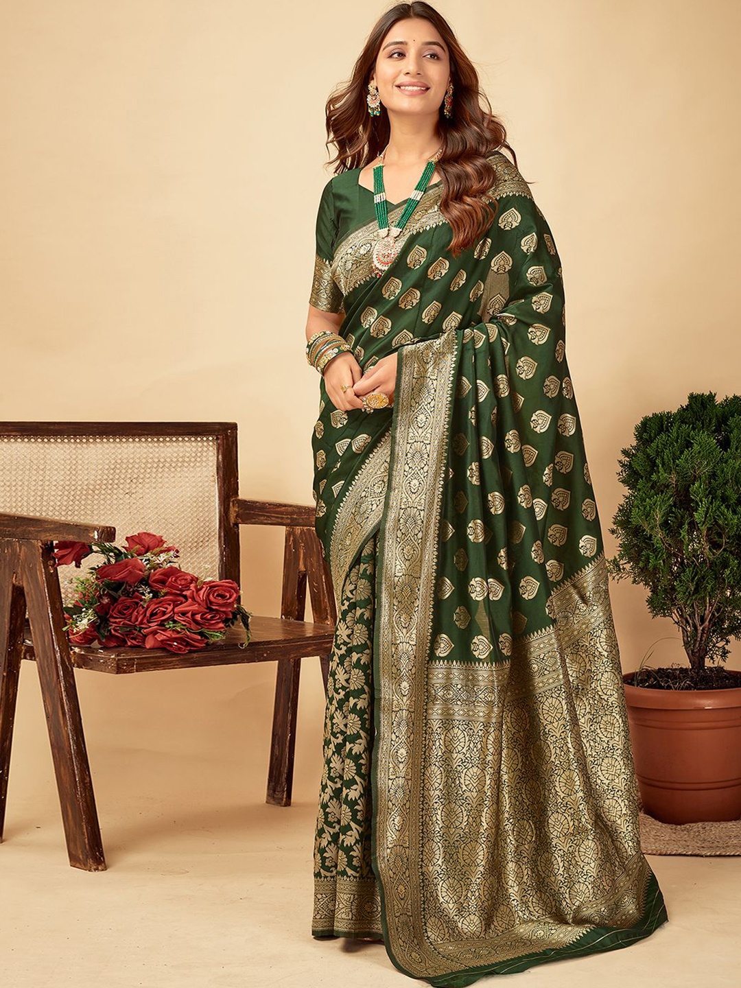 

KALINI Ethnic Motifs Zari Banarasi Saree, Green