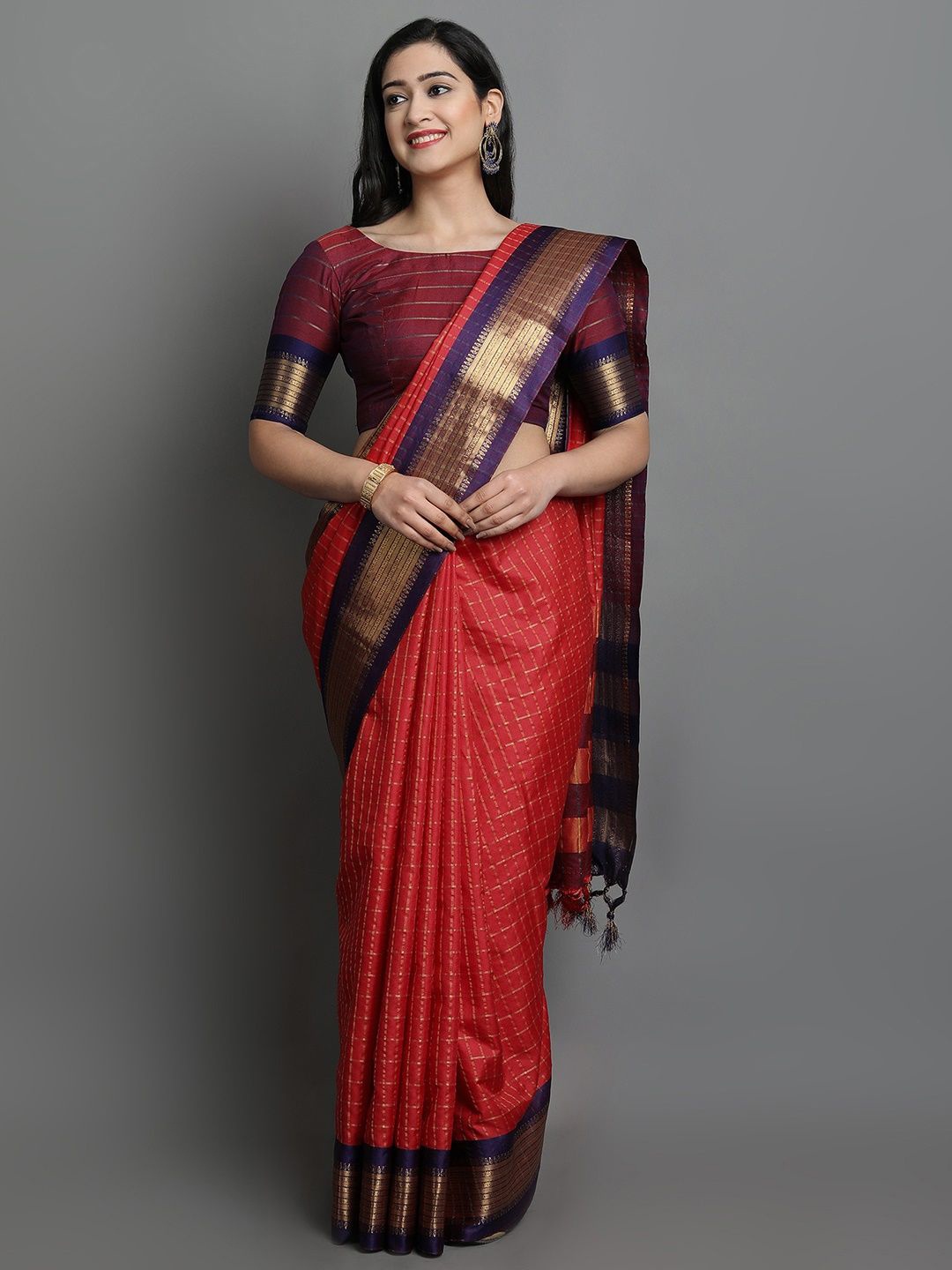

yourwish Checked Woven Design Zari Garad Saree, Red