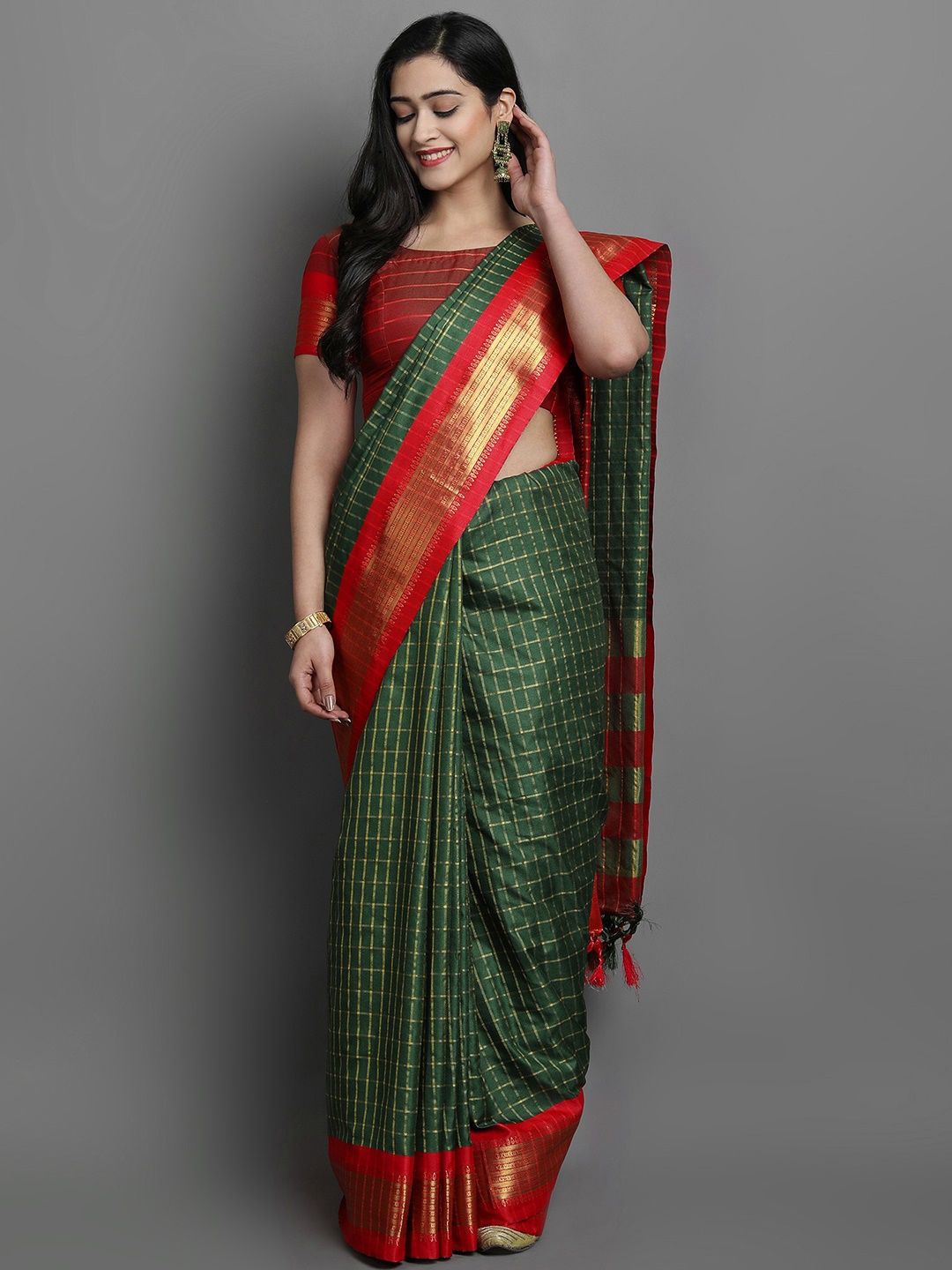 

yourwish Checked Zari Garad Saree, Green