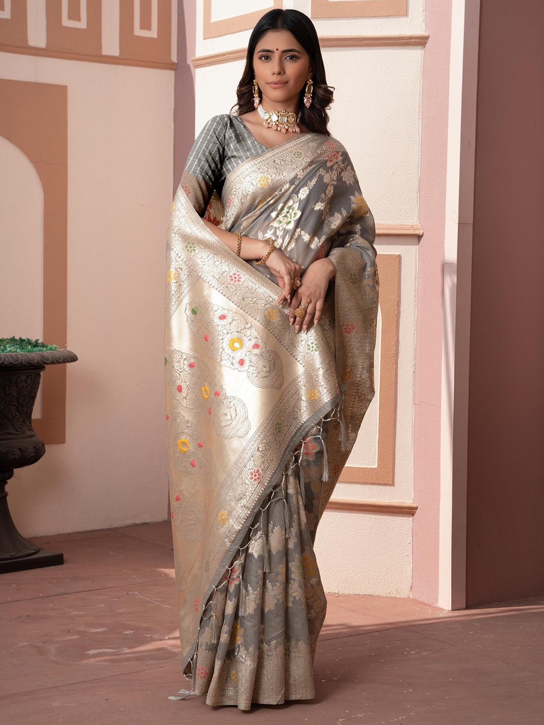 

GAJARAI Woven Design Zari Silk Cotton Banarasi Saree, Grey