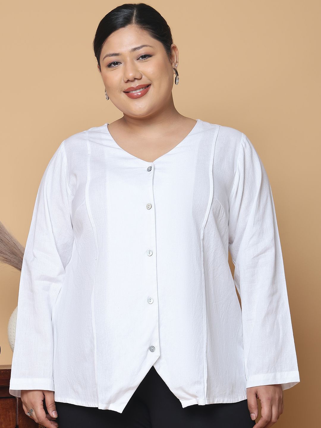 

theRebelinme Women Plus Size V-Neck A-Line Top, White