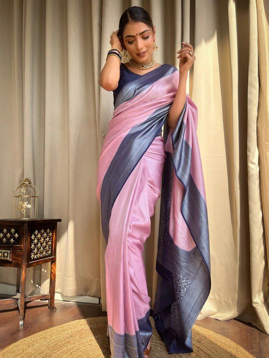 

bansari textiles Ethnic Motifs Zari Kanjeevaram Saree, Pink