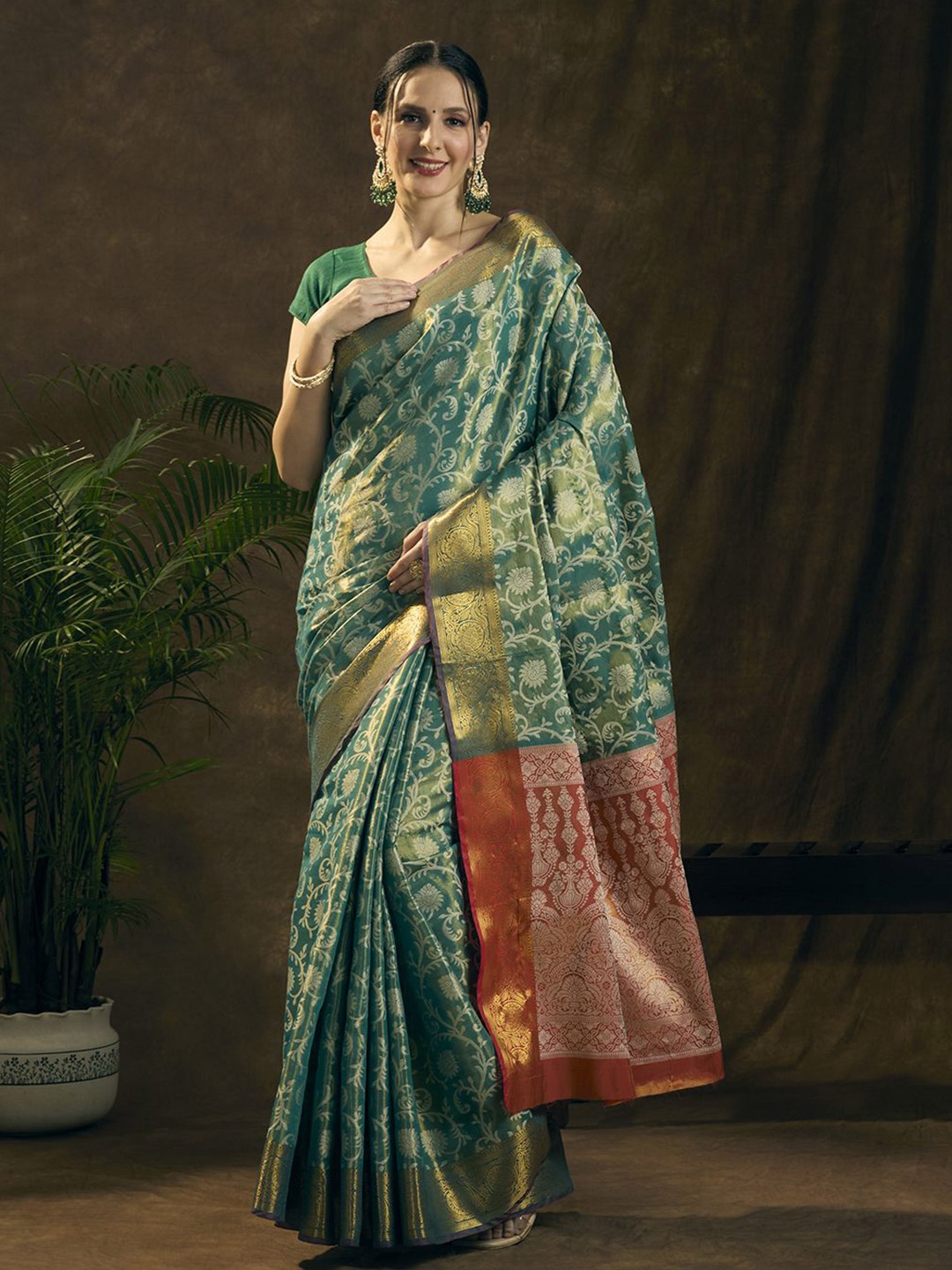 

JUST FASHION Ethnic Motifs Woven Design Zari Kanjeevaram Saree, Teal