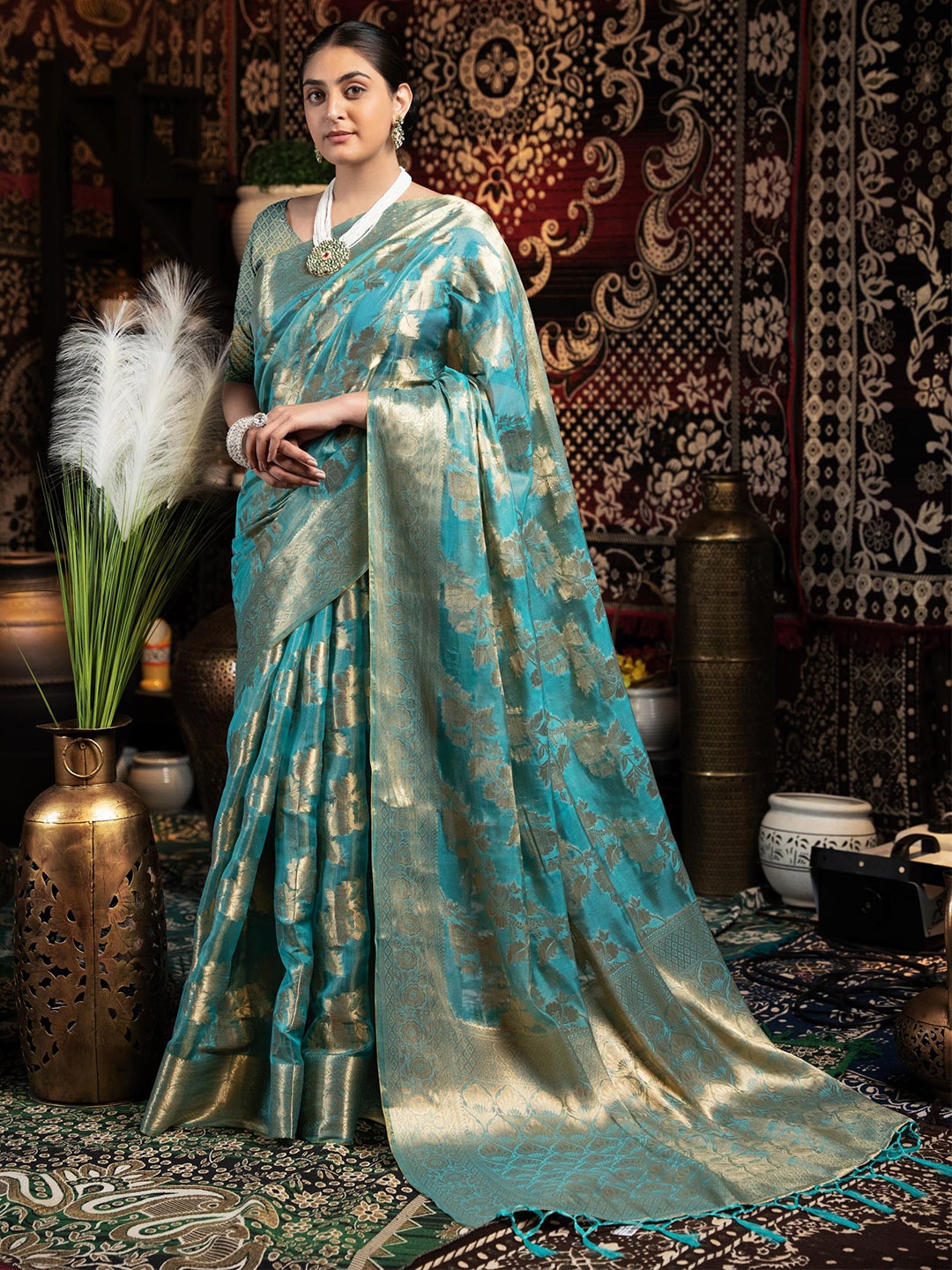 

GAJARAI Floral Zari Organza Saree, Blue