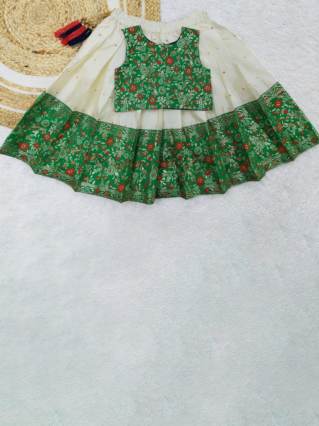 

FELIZ THE DESIGNER STUDIO Girls Ready to Wear Lehenga &, Green