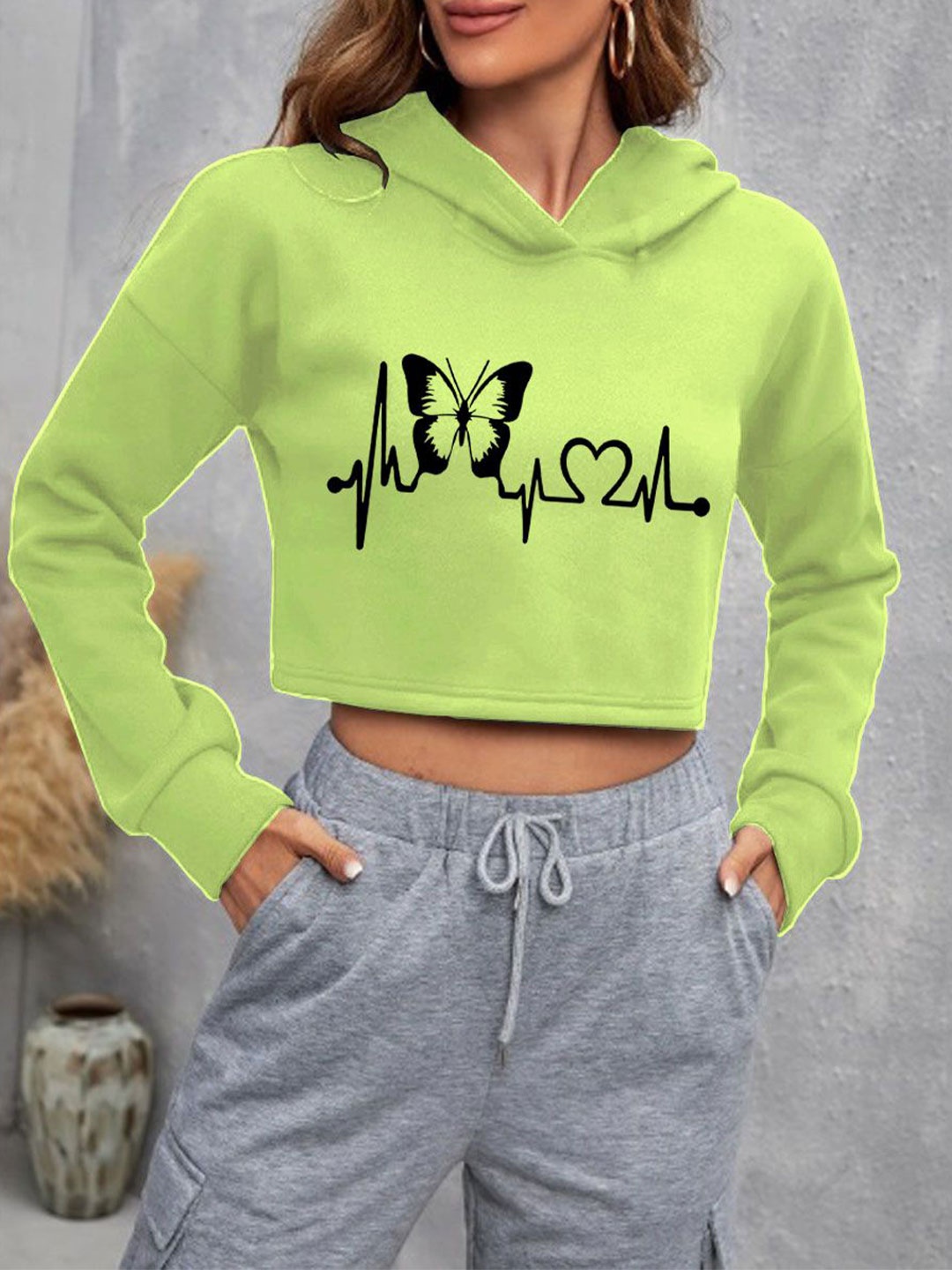 

kintu parantu Women Printed Hooded Crop Sweatshirt, Green