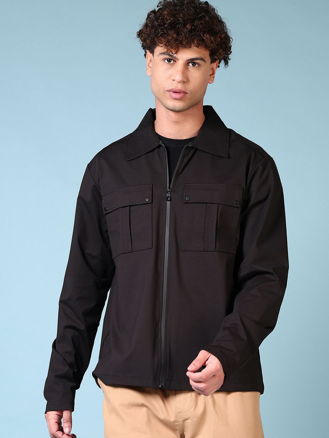 

V-Mart Men Solid Spread Collar Casual Shirt, Black