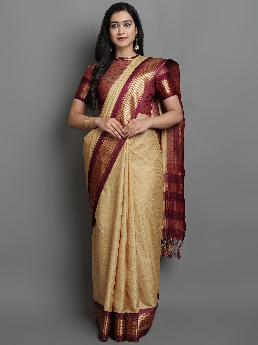 

yourwish Woven Design Checked Garad Saree, Beige